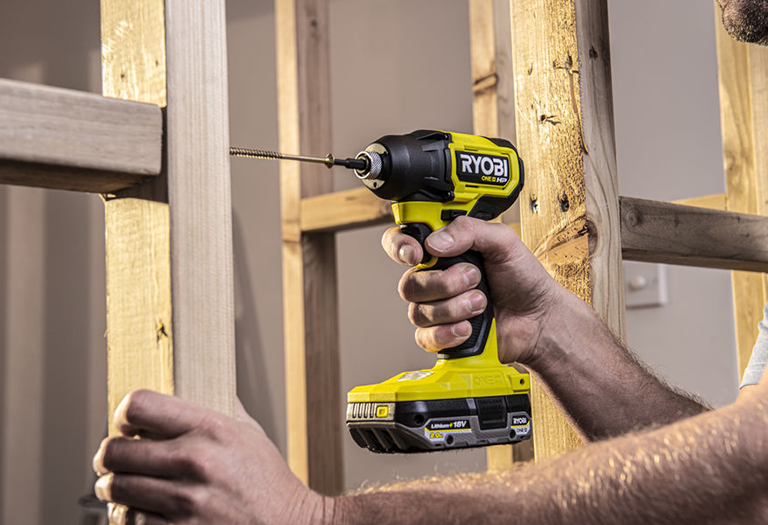 RYOBI ONE+ PCL280B – Cricchetto Senza Fili 18V Multi-Formato Con Incudini 1/4", 3/8" E 1/2" – Solo Utensile
