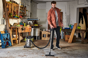 RYOBI’s NEW 18V Cordless Wet and Dry Vac is great for workshop cleaning and can be easily wheeled out to use in your car.