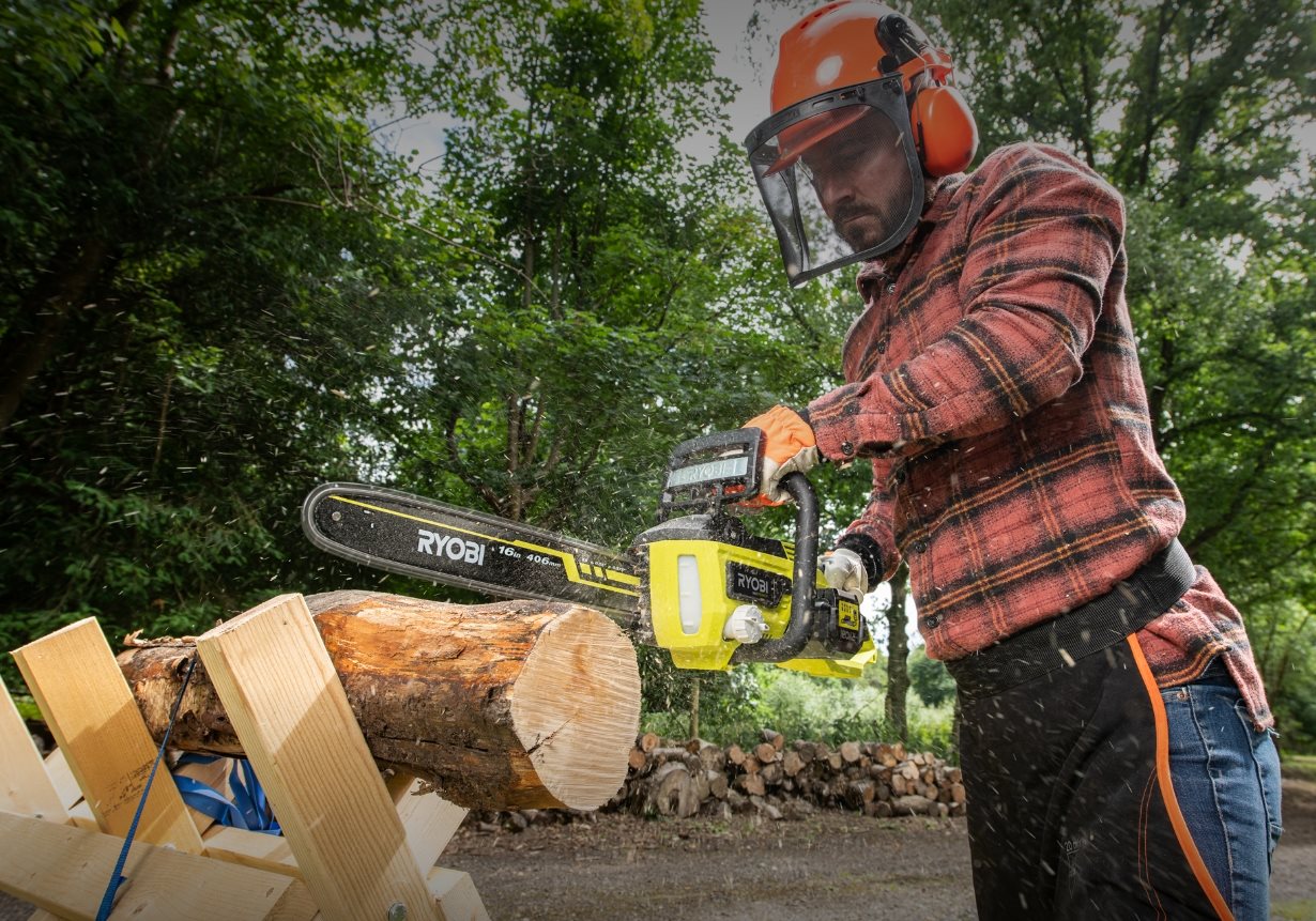 The Complete Chainsaw Guide