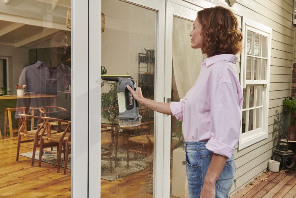 Jak mýt okna bez šmouh? Návod krok za krokem 