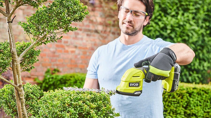 Article Zone Outillage - Cisaille/sculpteur de végétaux sans fil RY18GSA-120T Ryobi
