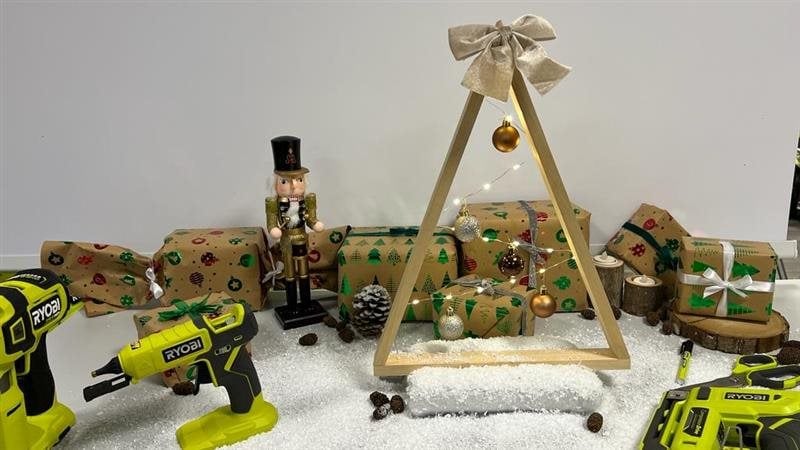 DIY - Petit sapin de Noël en bois à faire soi-même