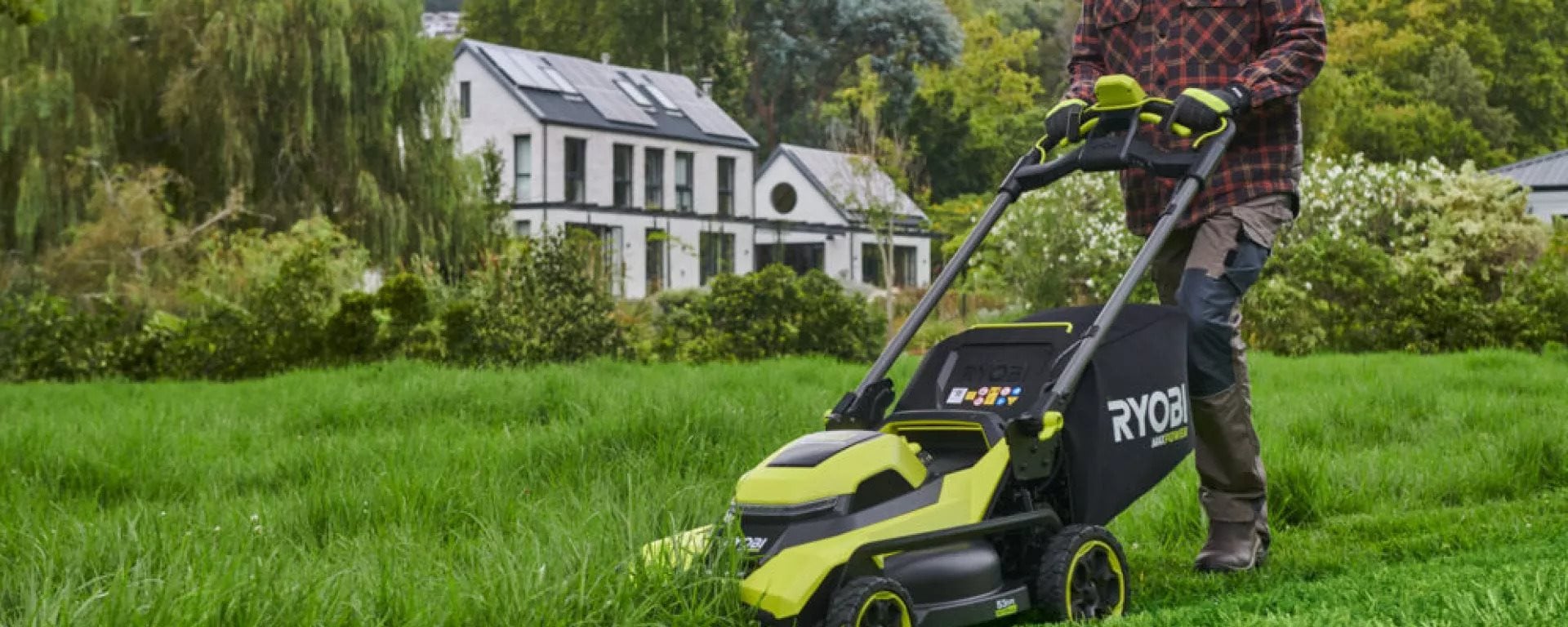 Quelle essence choisir pour sa tondeuse à gazon ?