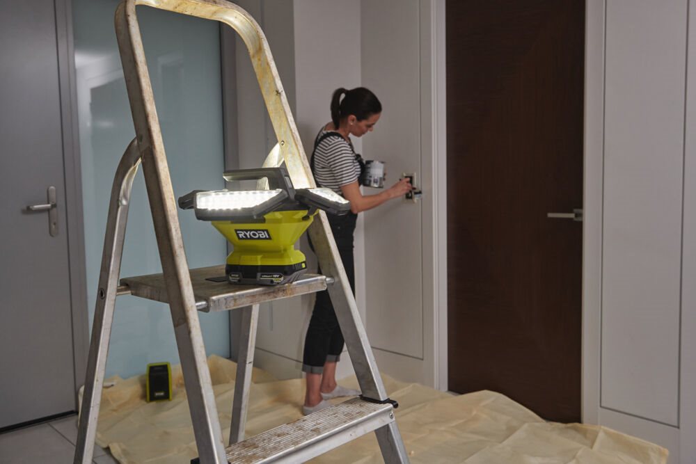 Article Zone Outillage - Lampe R18L360 Ryobi