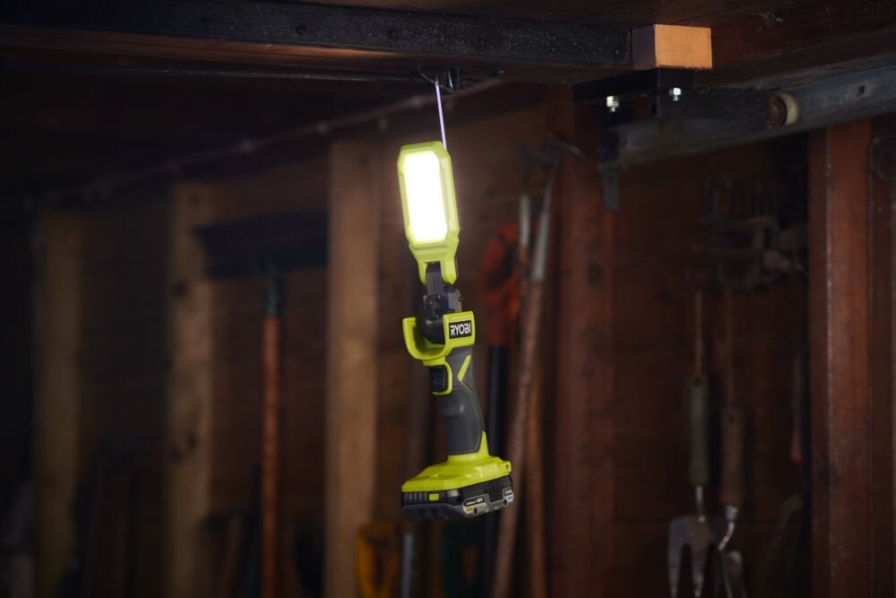 Article Zone Outillage -Lampe LED 18 V ONE+ RSL18-0 Ryobi 