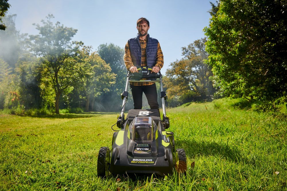 Jakou sekačku koupit na zahrádku 