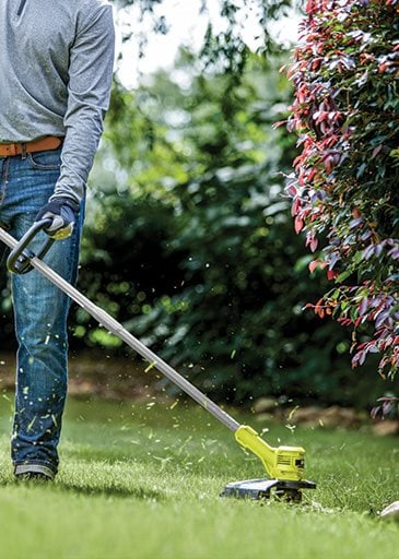 Bosmaaier of grastrimmer: wat is het verschil en wat past bij jouw tuin?