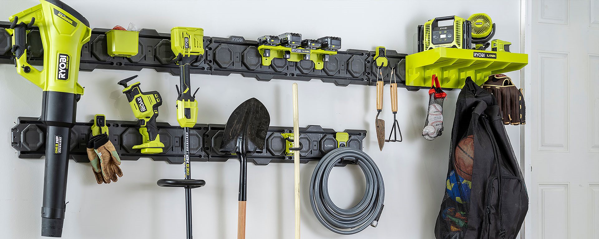 Je bladblazer ophangen: de beste manieren om ruimte te besparen