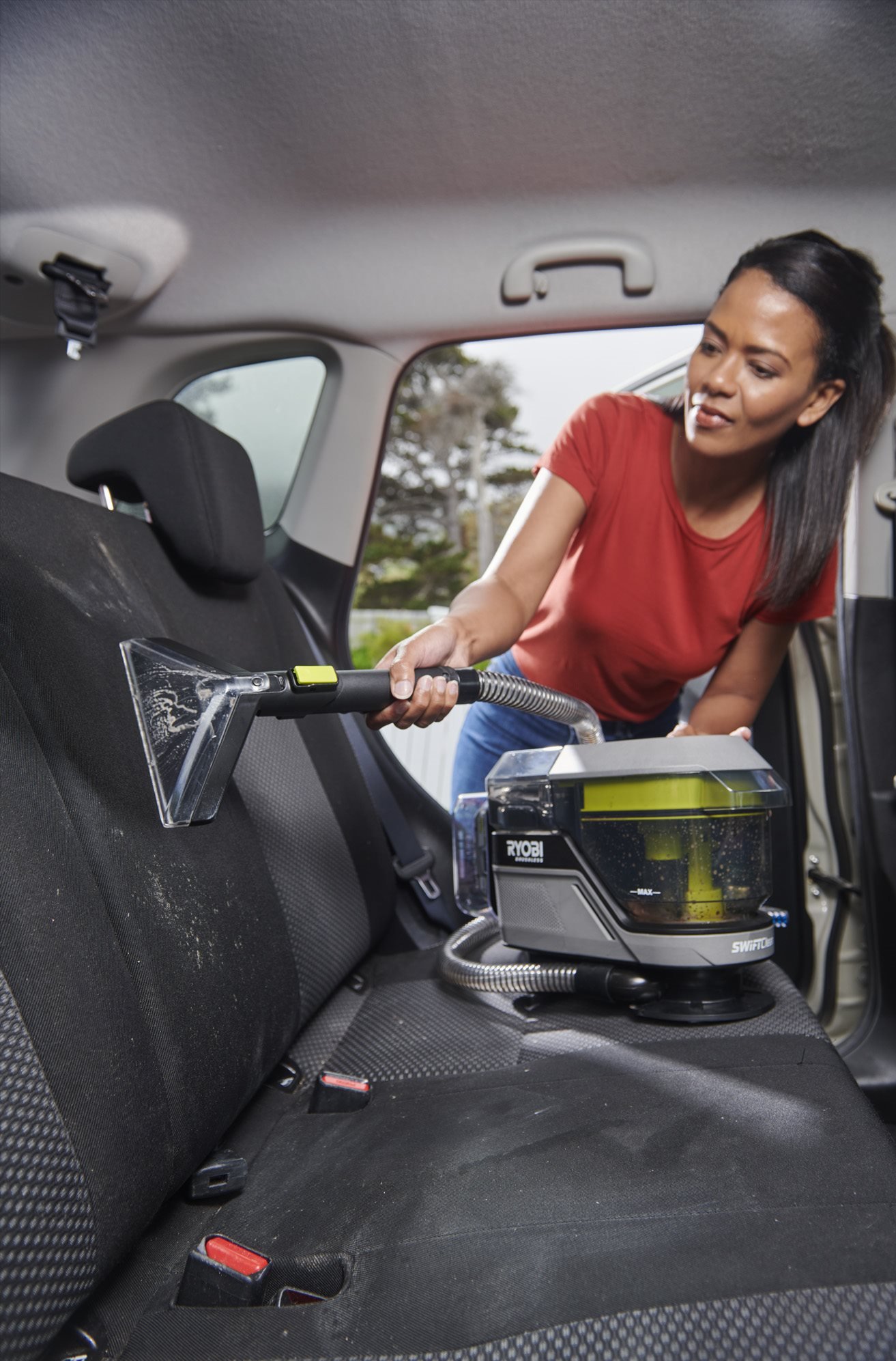 Aspiradora limpiatapicería Sin Escobillas Swift Clean 18V ONE+™ (Sin Batería)