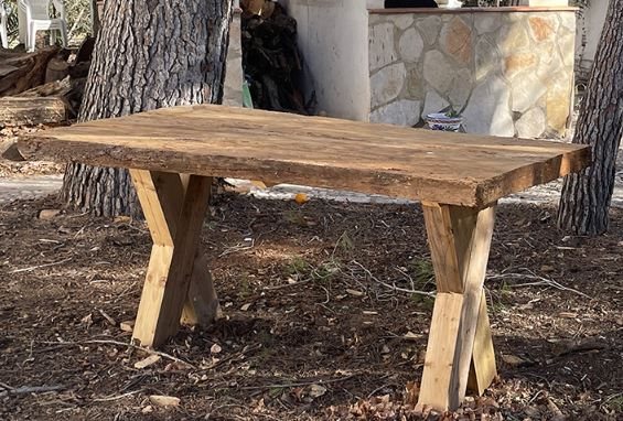 ¿Cómo construir una mesa de madera sostenible?