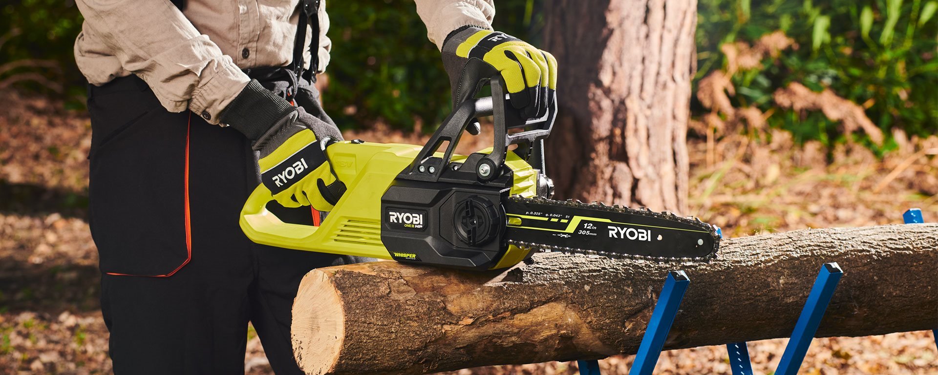 Advantages of a battery operated chainsaw