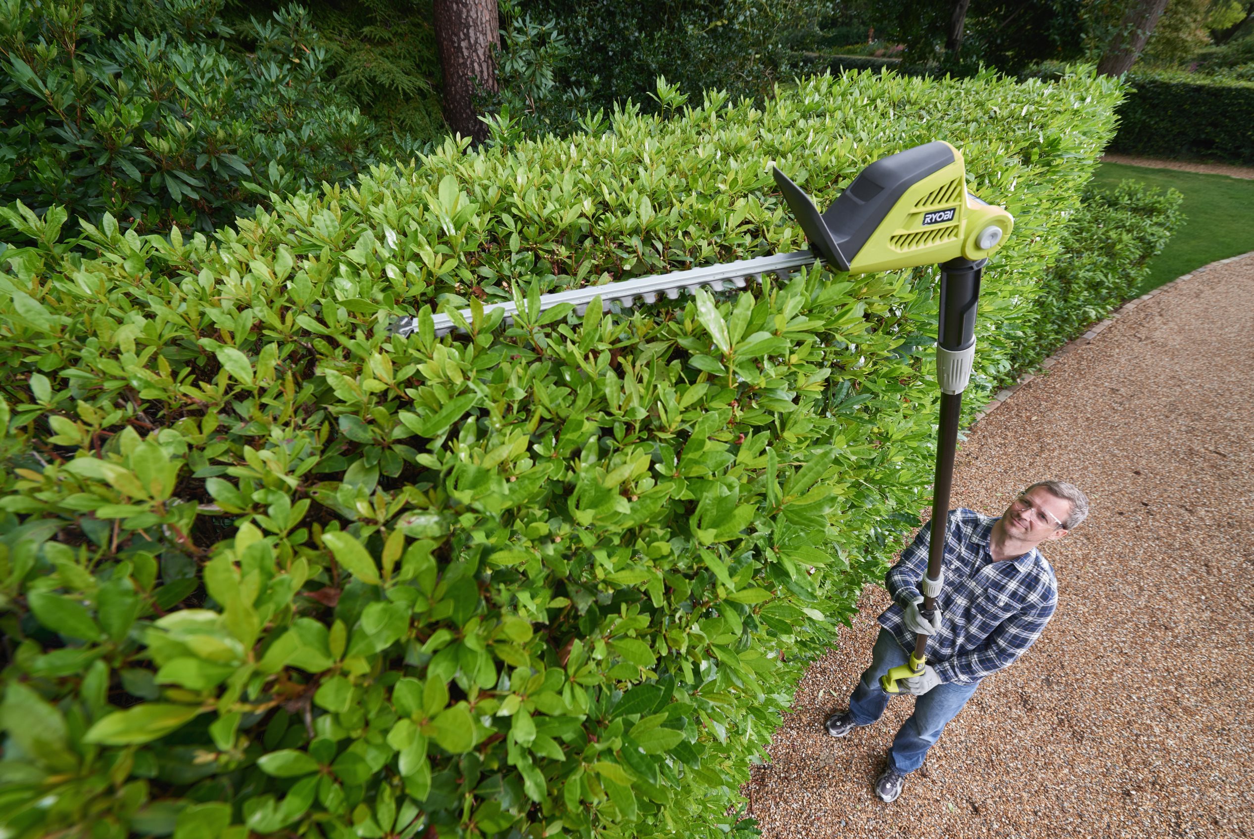 Cordless Pole Hedge Trimmer 45cm RYOBI 18V ONE+™ OPT1845