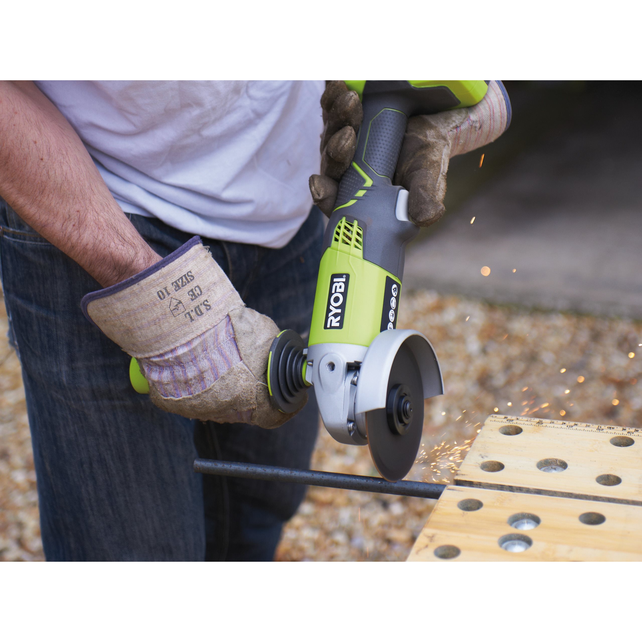 Polizor unghiular 18V ONE+™ (1 x 4,0 Ah) | Ryobi