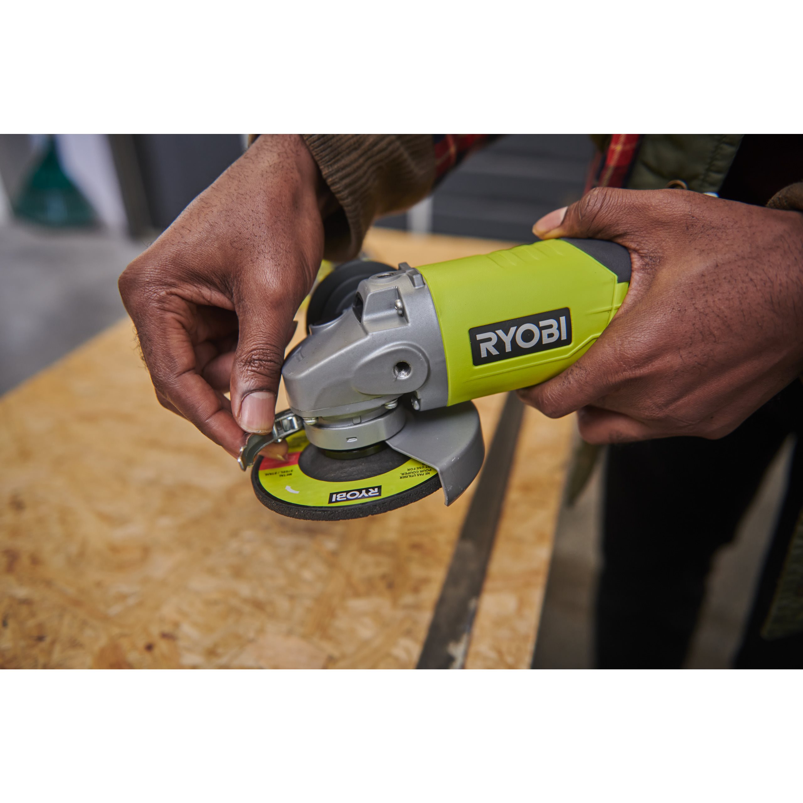 Makita DGA452RFJ accu haakse slijper 115 mm 18V 3,0Ah Mbox - Toolsupply