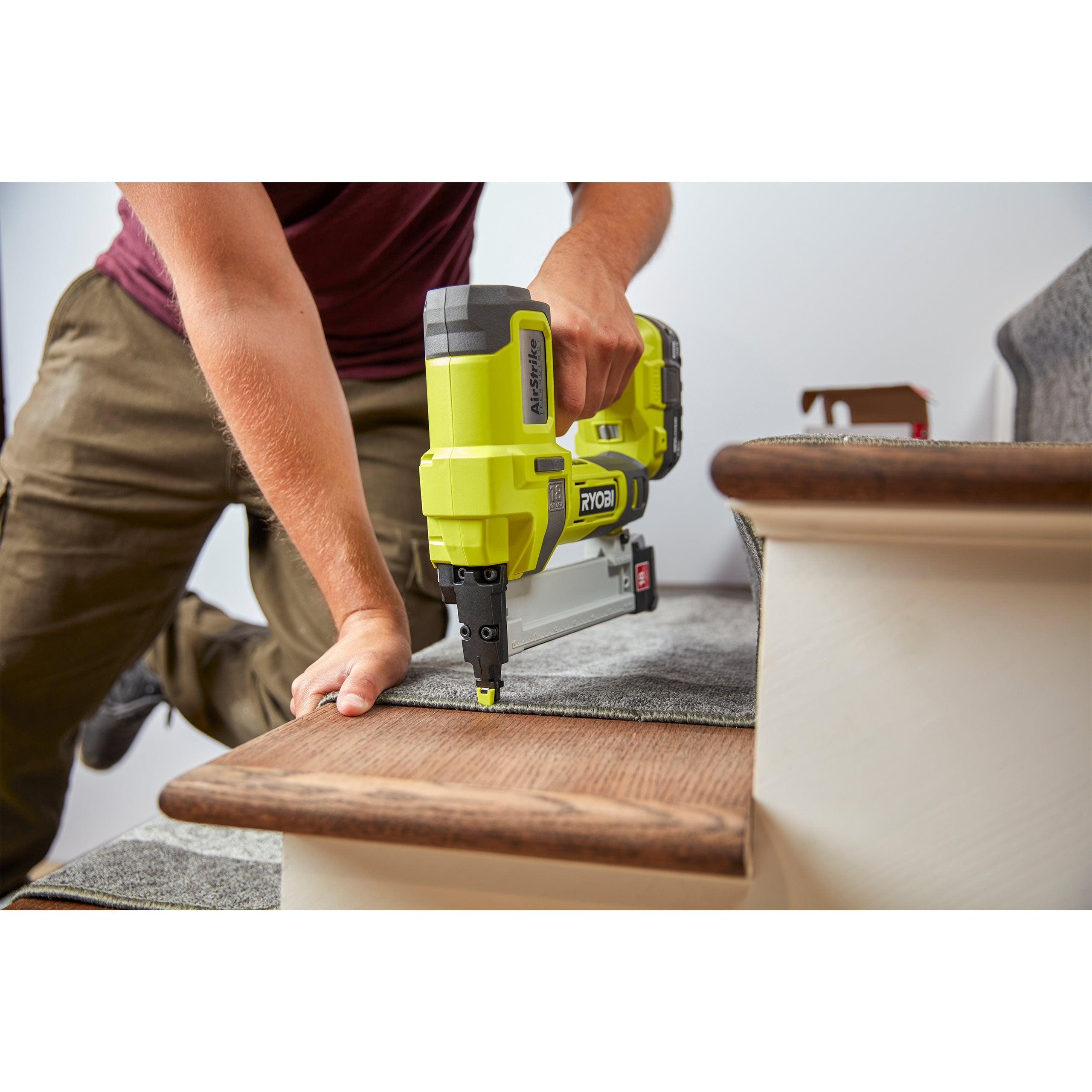 Agrafeuse de finition 18G à air comprimé 18V ONE+™ (Vendue sans batterie ni chargeur) | Ryobi Agrafeuse de finition 18G à air comprimé 18V ONE+™ (Vendue sans batterie ni chargeur) | Ryobi
