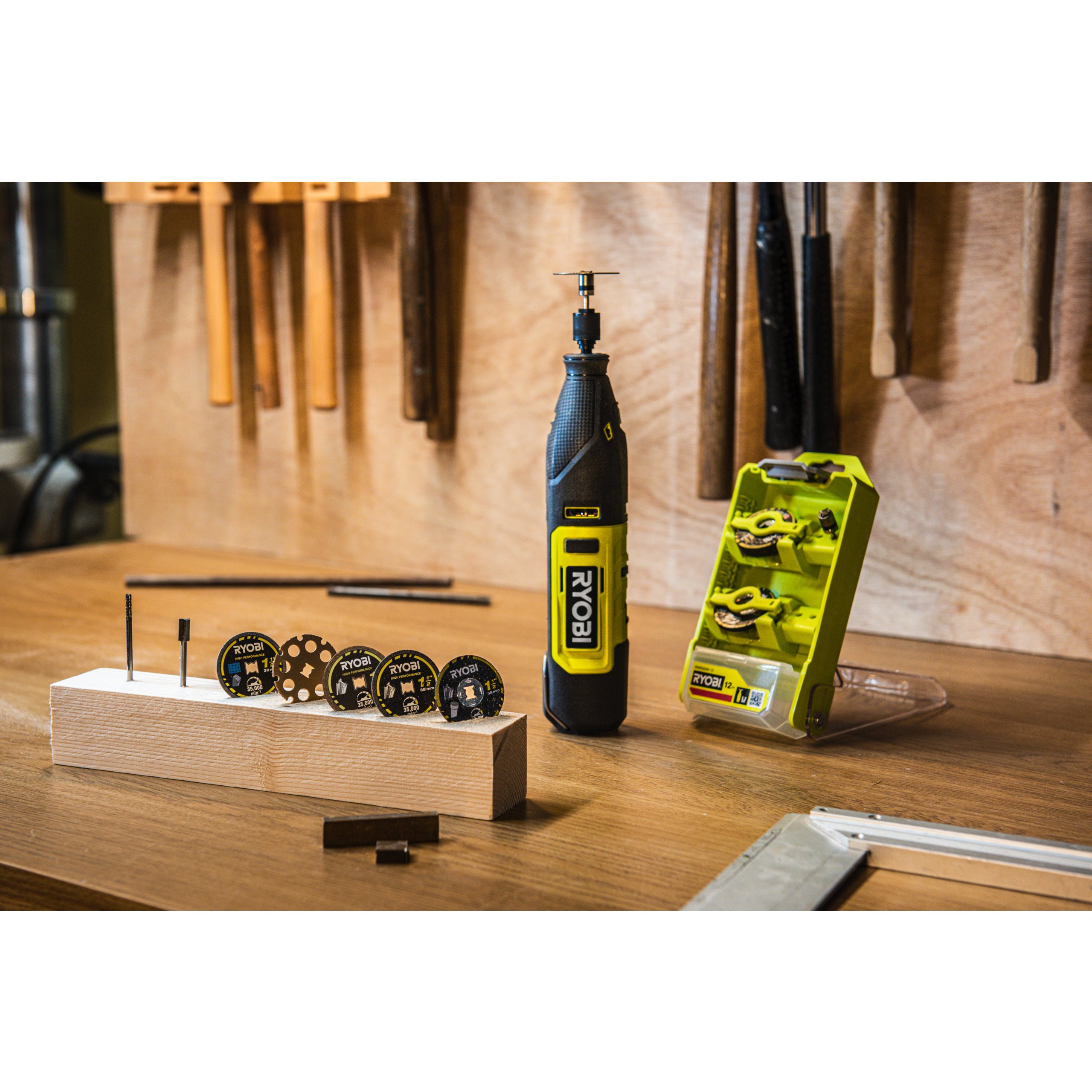 Disques à Tronçonner - RYOBI - RAR301-6 - Lot De 6 - Mandrin Twist Lock - 3,2mm - Bricolage