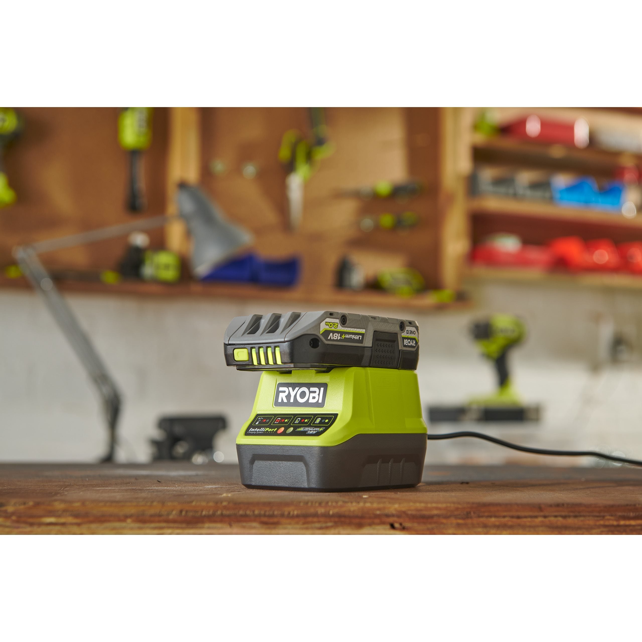 2A Lithium Battery Charger RYOBI 18V ONE+™ RC18120