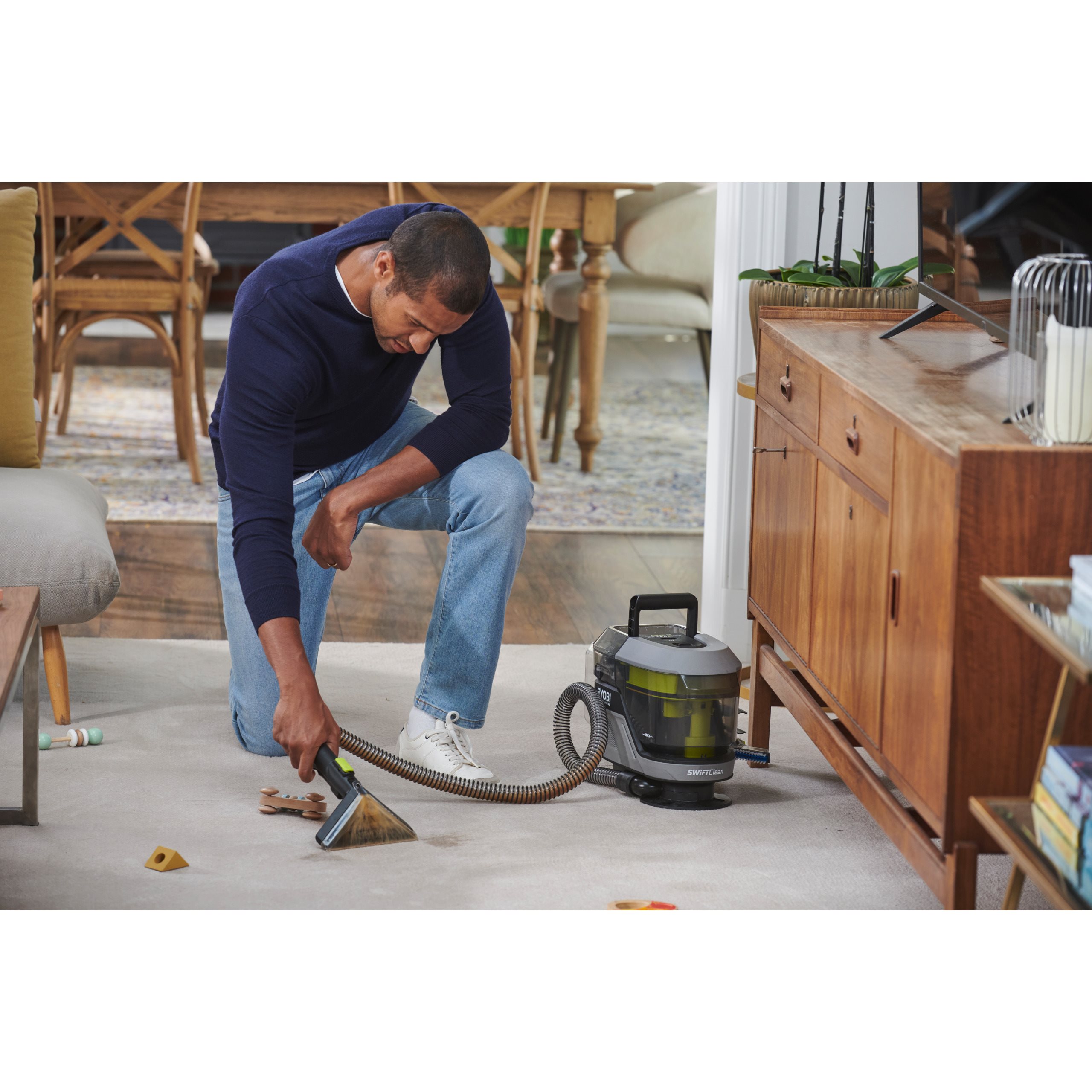 Brushless Swift Clean Stain Remover Starter Kit | RYOBI | RDC18BL