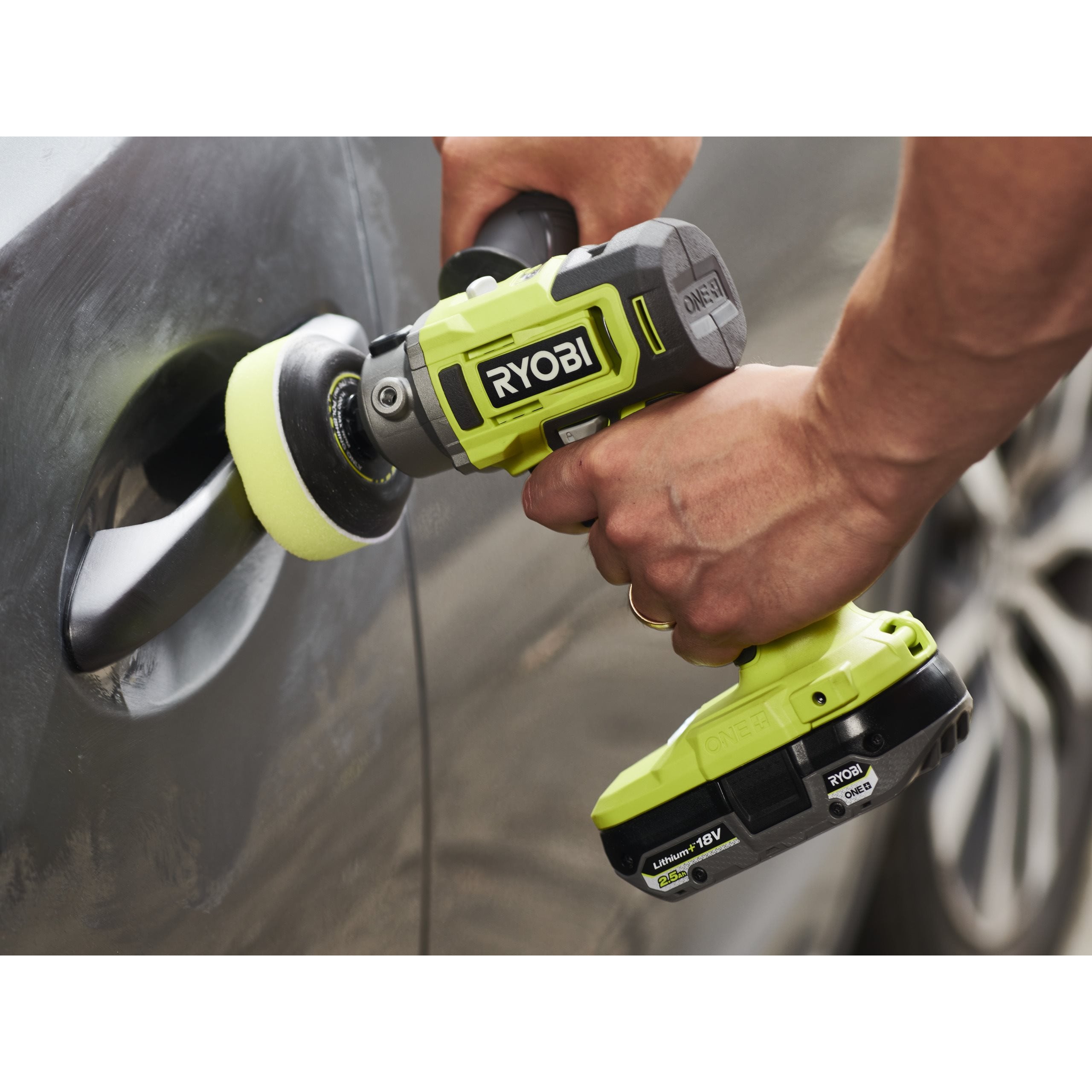 Pack RYOBI - Polisseuse R18P-0 - 18V - sans batterie ni chargeur - Disque de lustrage RAKPPP01 - 125mm Pack RYOBI - Polisseuse R18P-0 - 18V - sans batterie ni chargeur - Disque de lustrage RAKPPP01 - 125mm