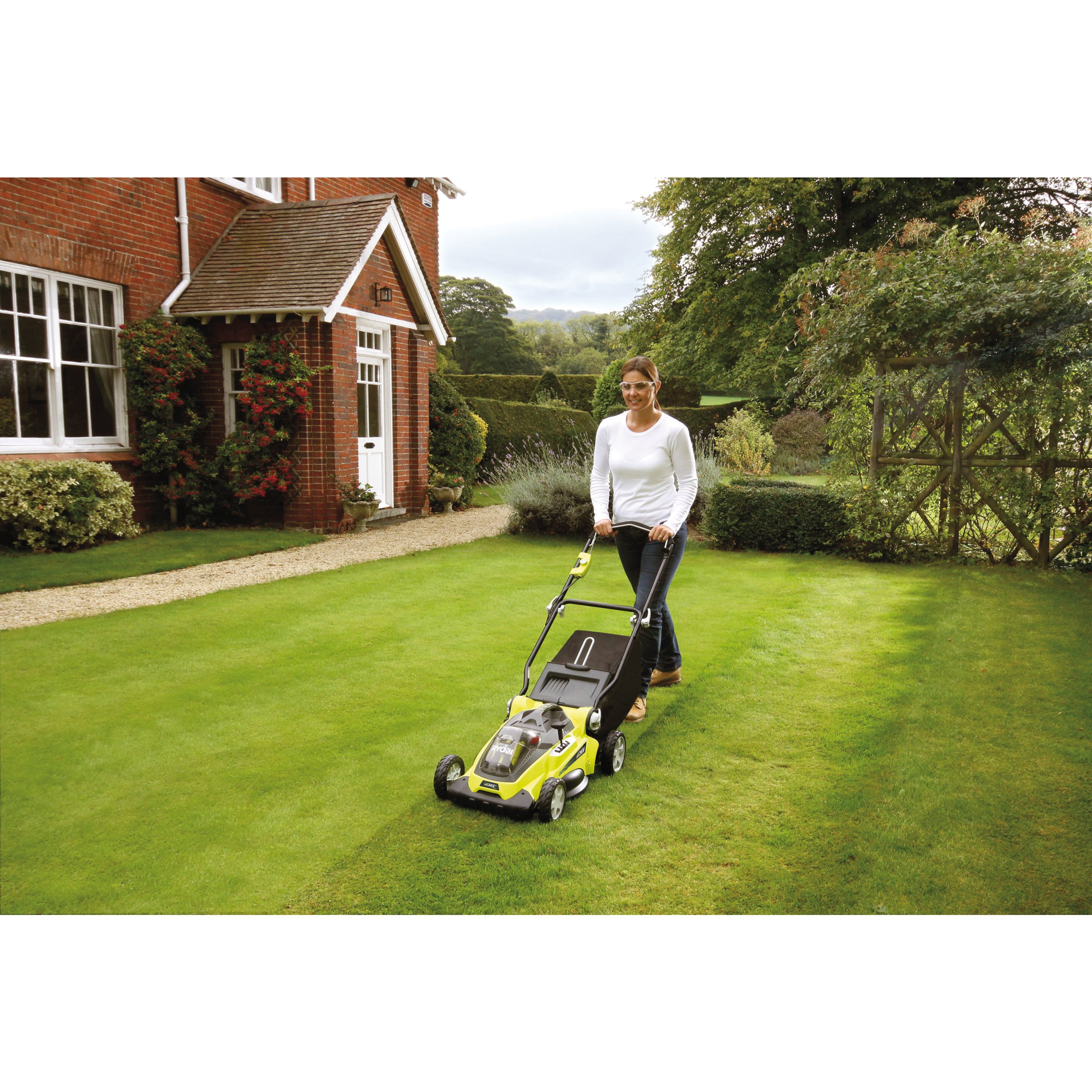 Cordless Lawn Mower 40cm 36V | RYOBI 