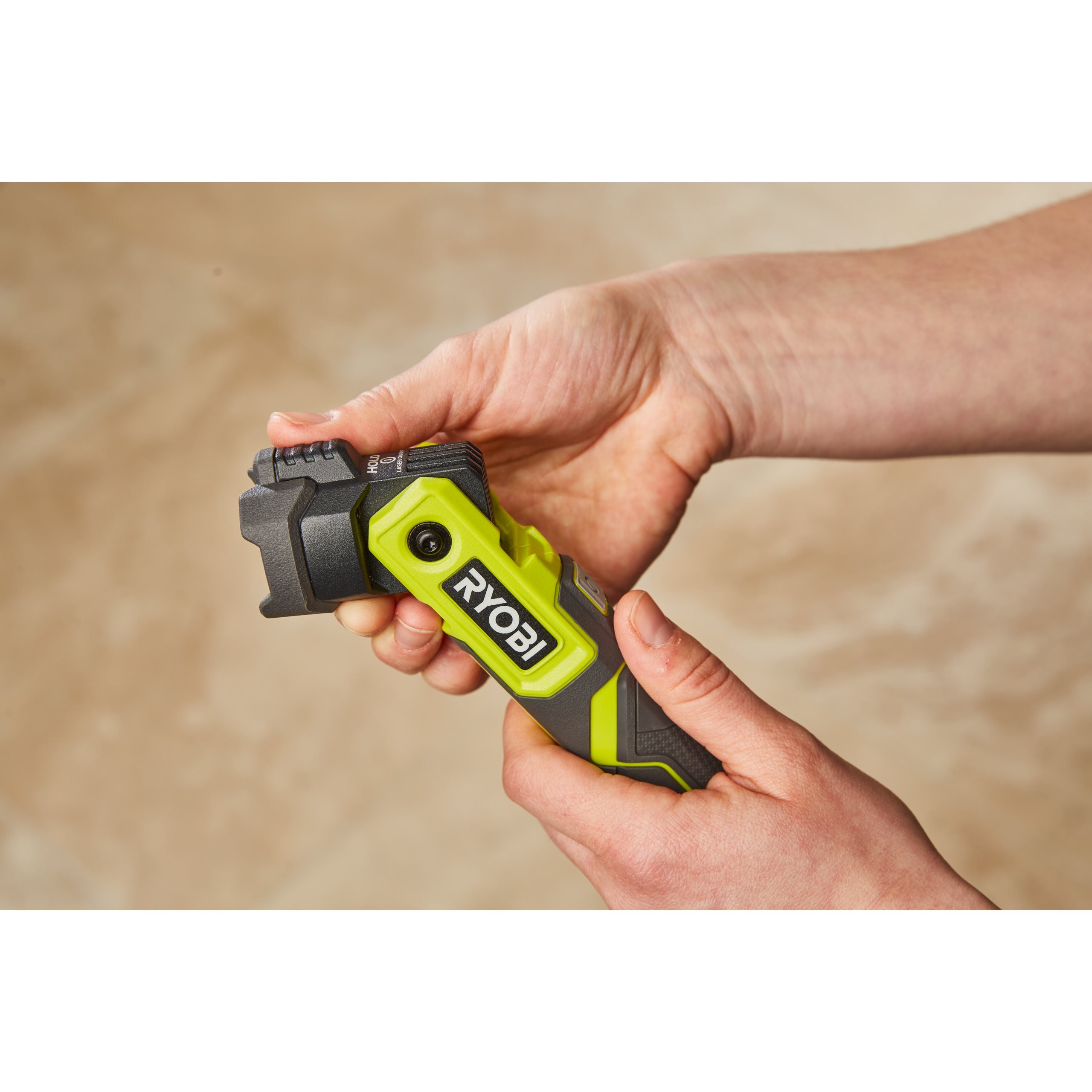 Lampe Sur Pince RYOBI RLCL18-0 - 18V One+ - 1000 Lumens - Sans Batterie Ni Chargeur
