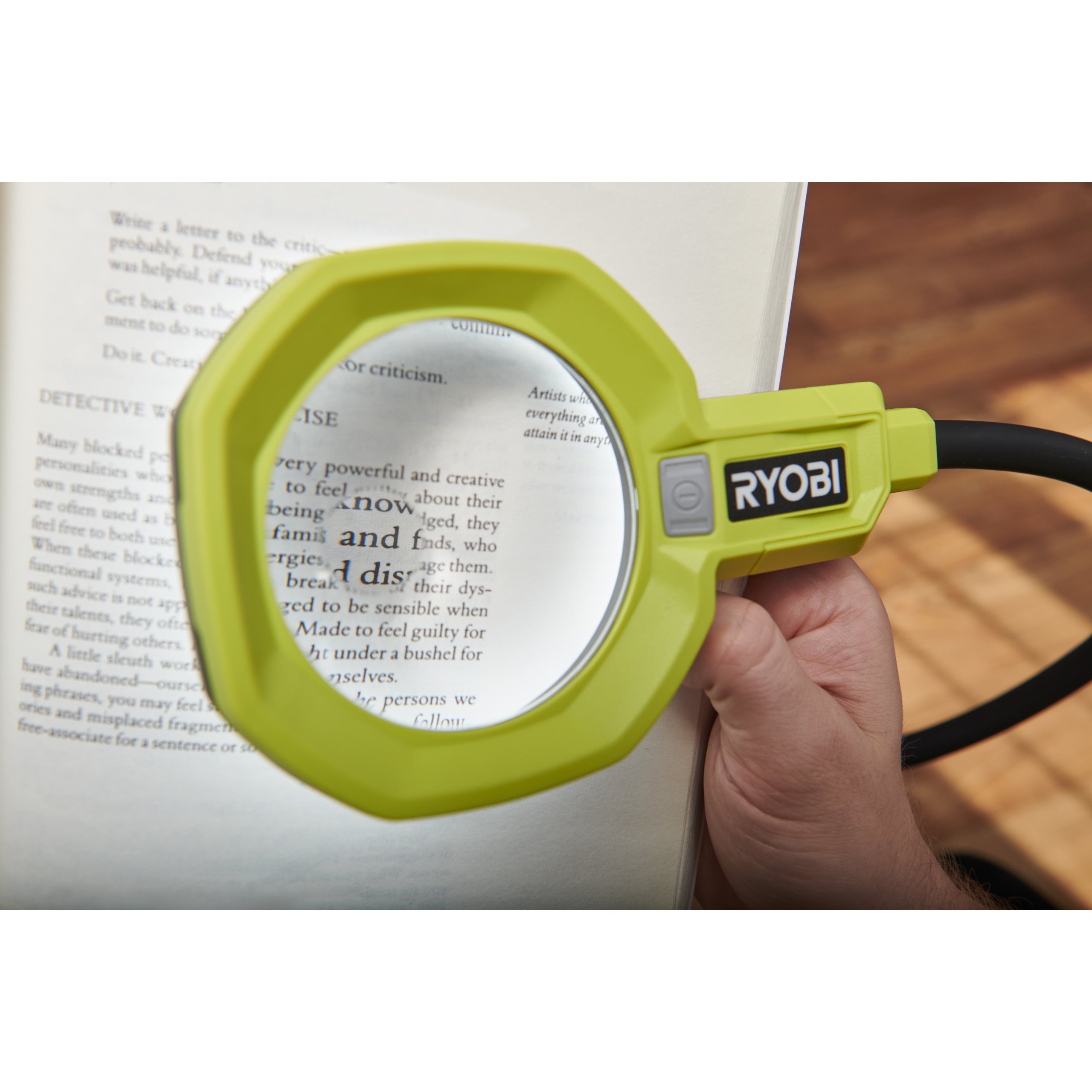  ASHLGQB Magnifying Glasses with Light, Rechargeable