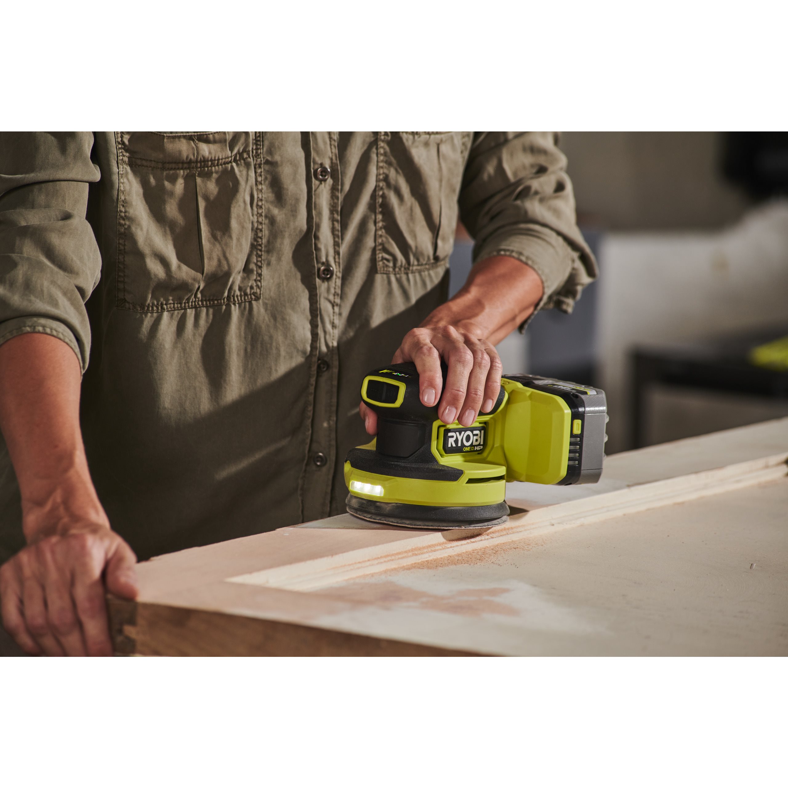 Ekscentrinis šlifuoklis su bešepetėliniu varikliu | RYOBI ONE+™ HP