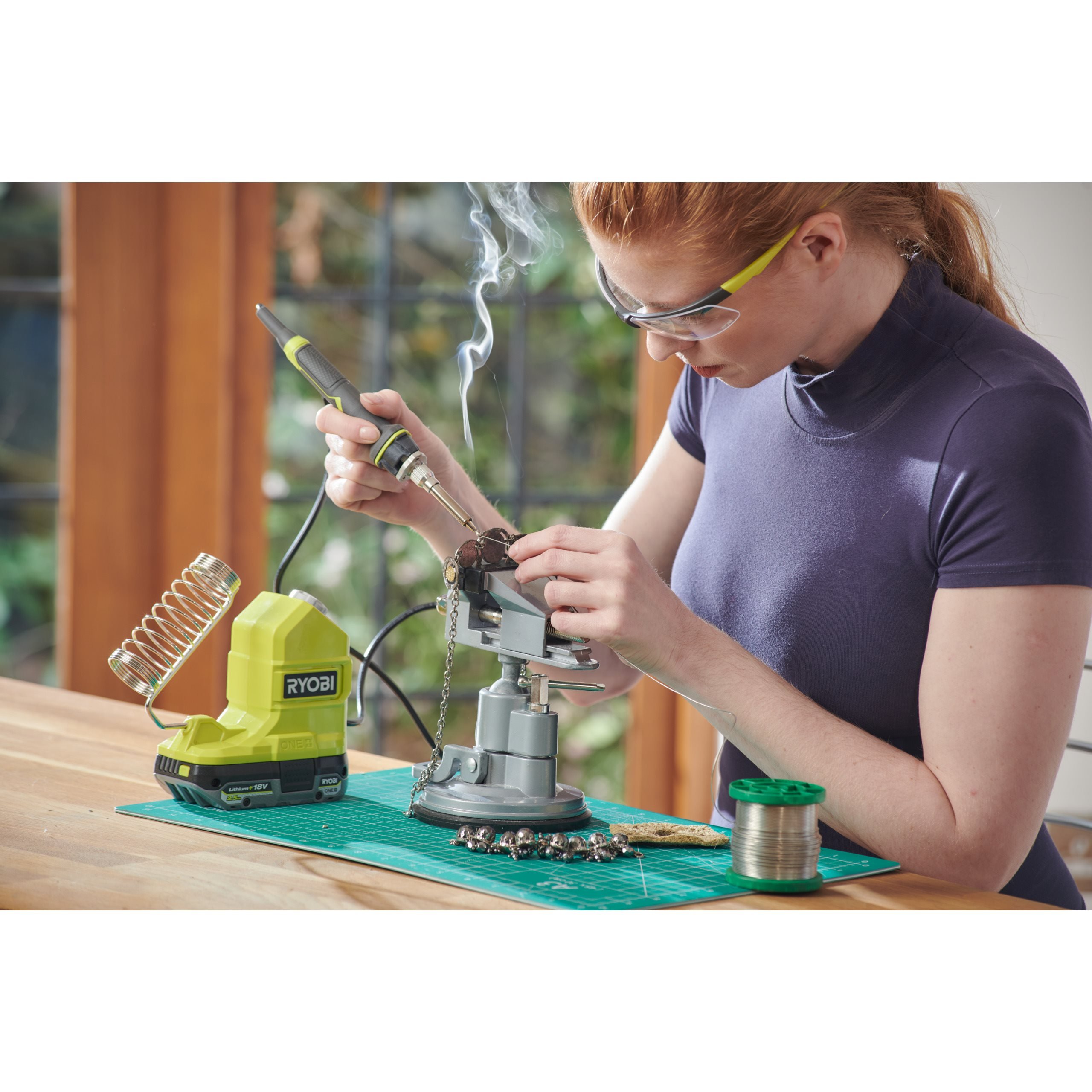 Cordless Soldering Iron RYOBI 18V ONE+™ RSI18-0