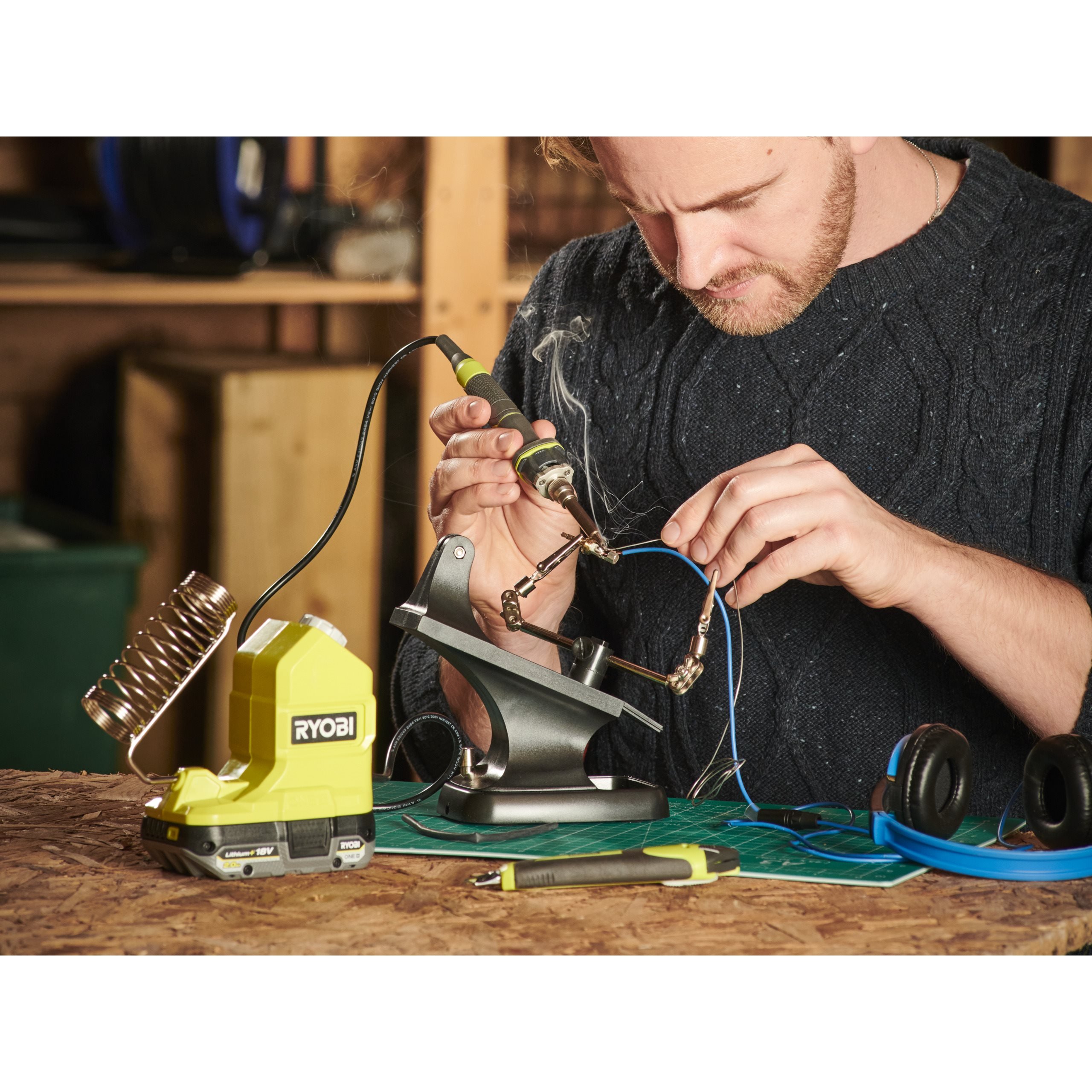 Cordless Soldering Iron RYOBI 18V ONE+™ RSI18-0 - Main Image