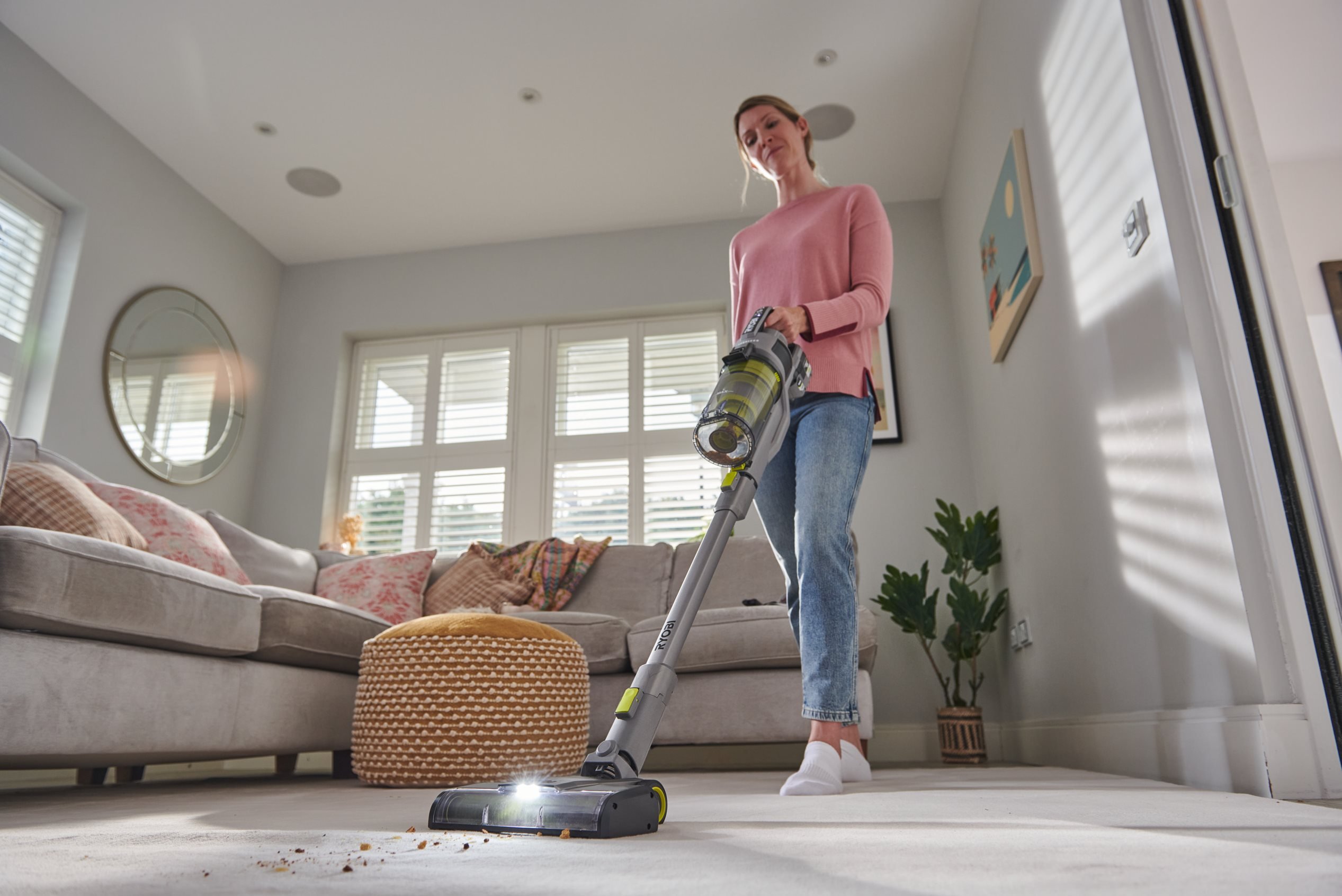 18V ONE+™ Brushless Stick Vac (1x RYOBI - Main Image