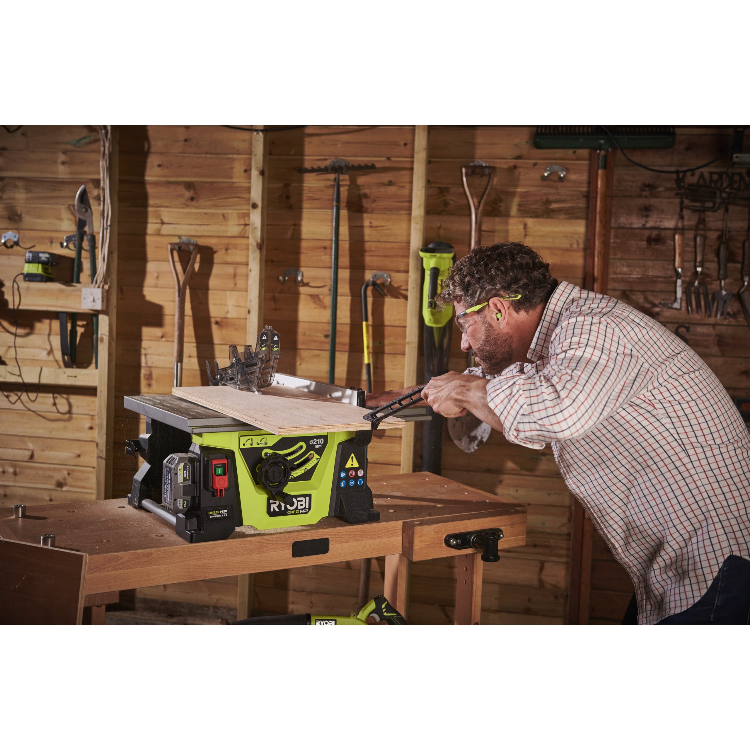 Hiiliharjaton pöytäsaha 210 mm 18V ONE+ HP | RYOBI | RTBS18X-0