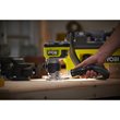 Fresadora compacta ¼″ sin escobillas 18V ONE+™ HP_app_shot_7