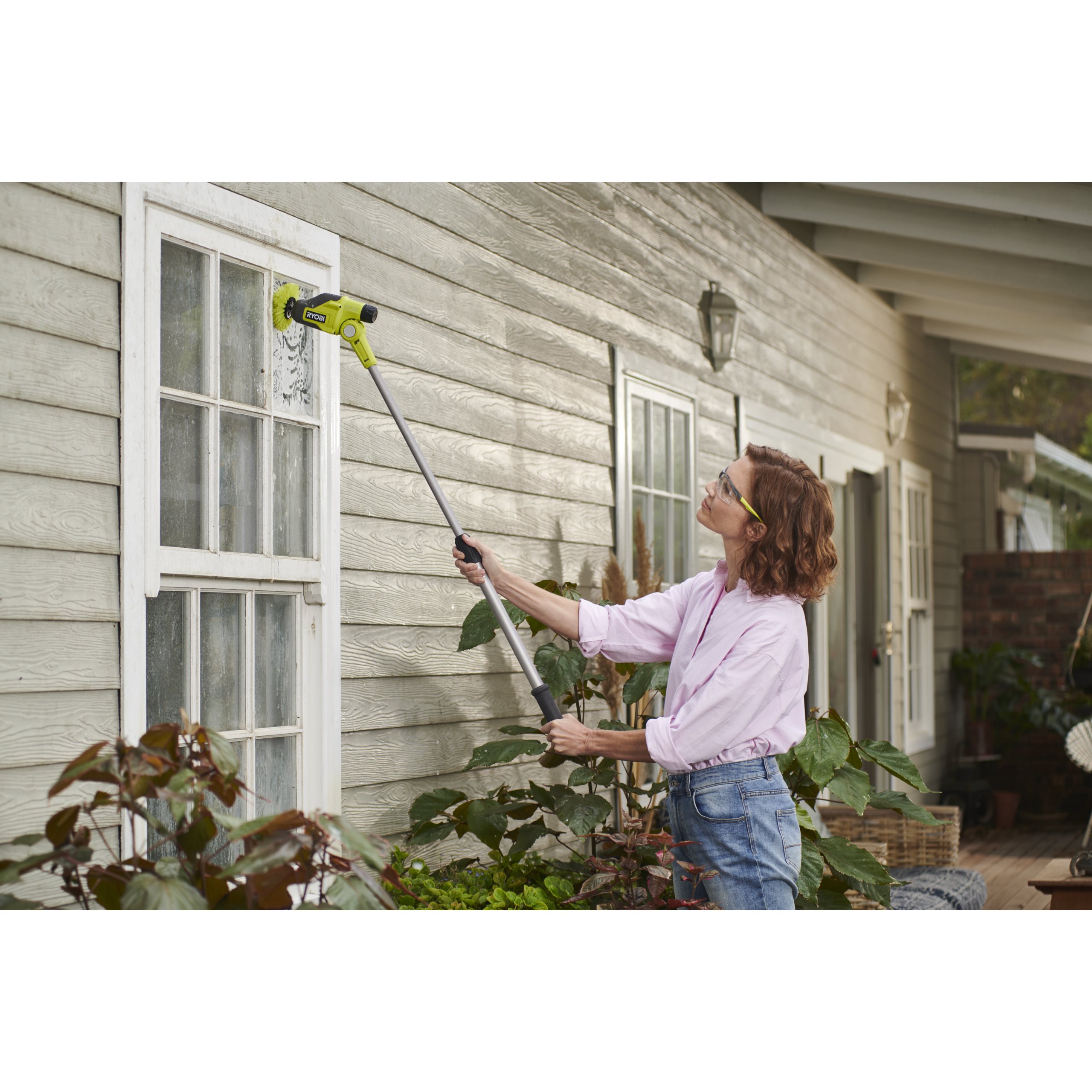 Kit de pornire USB Lithium™ Telescopic Scrubber (1x 2,0Ah) | RYOBI