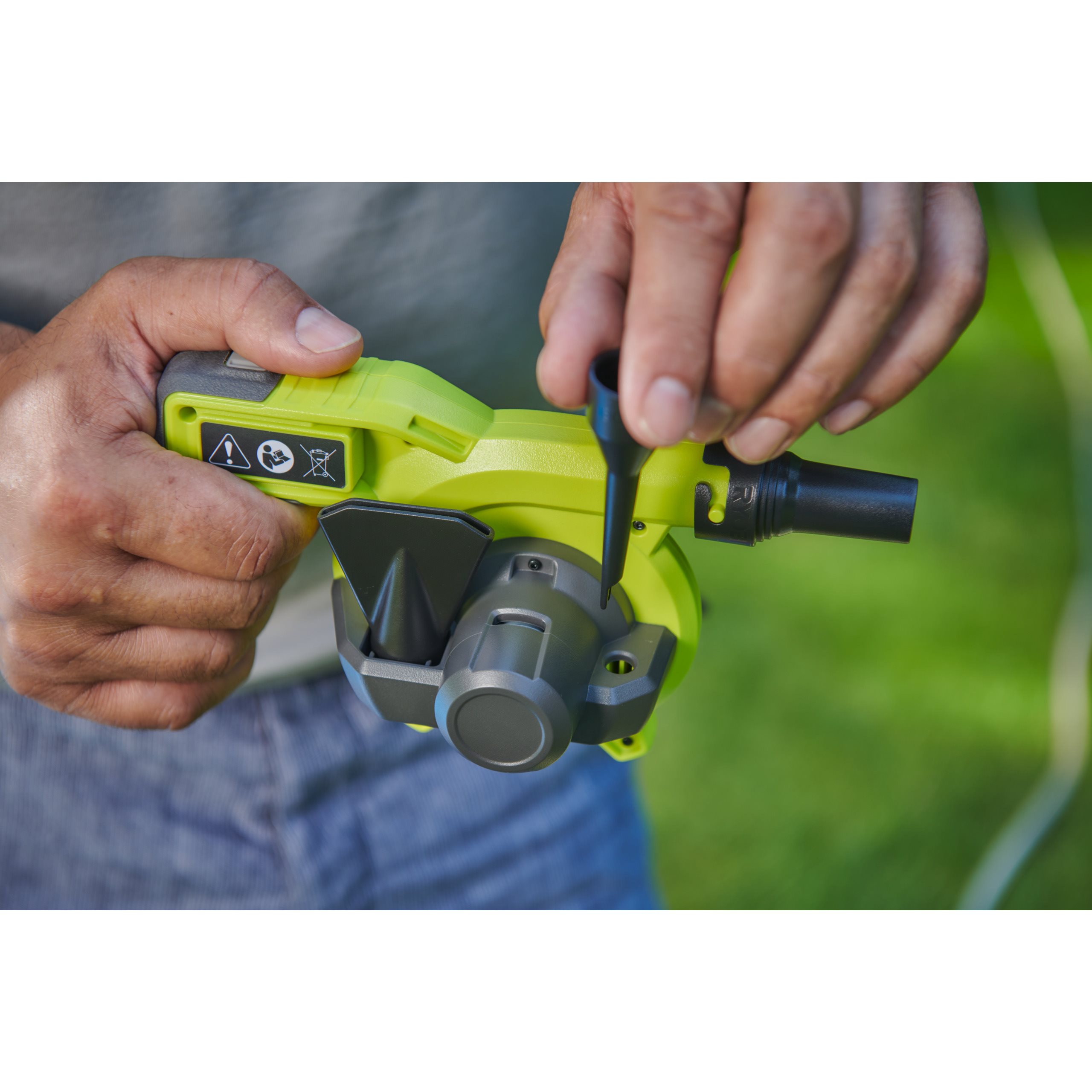 USB Lithium™ High Volume Inflator | RYOBI | RVI4-0
