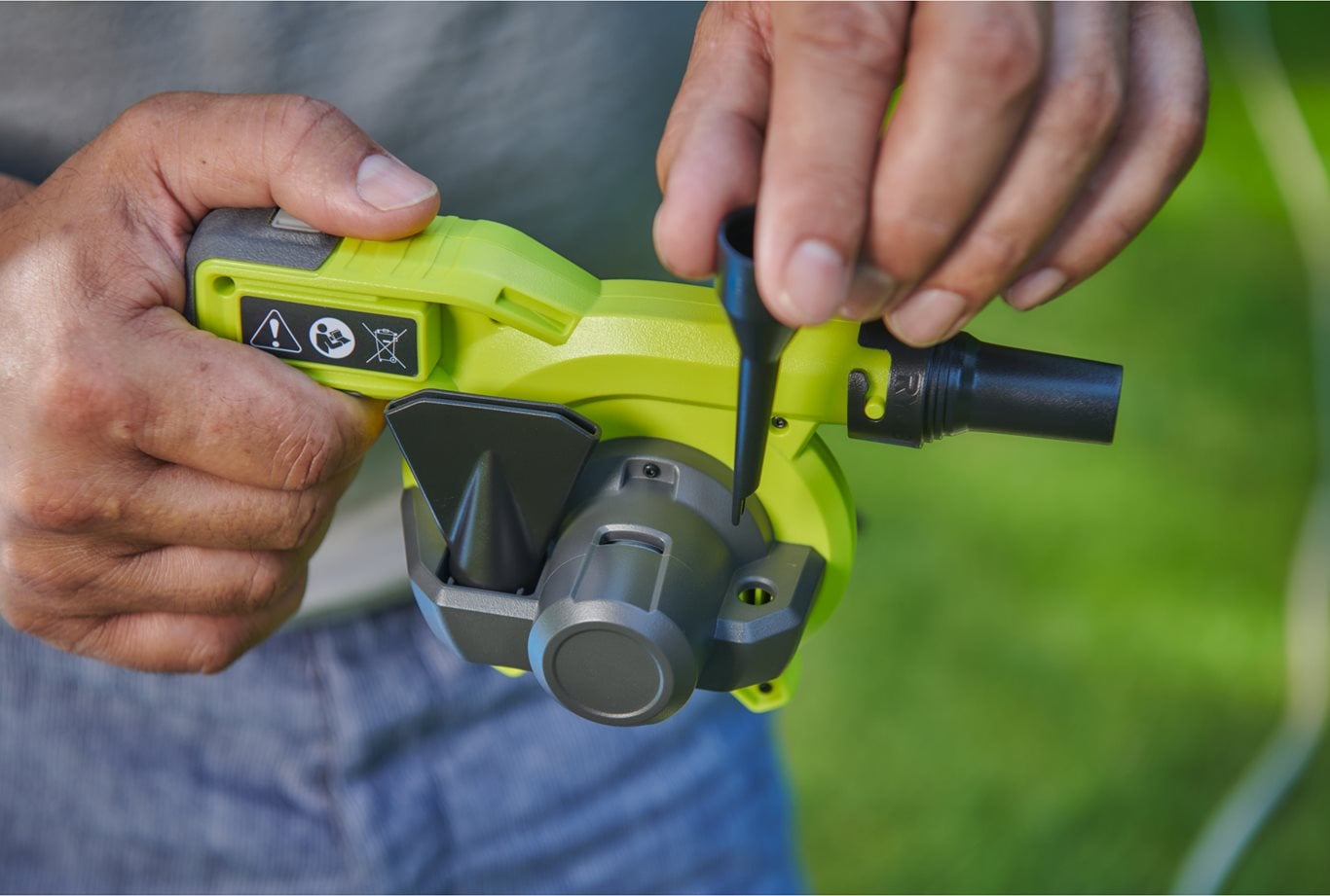 USB Lithium™ High Volume Inflator | RYOBI | RVI4-0