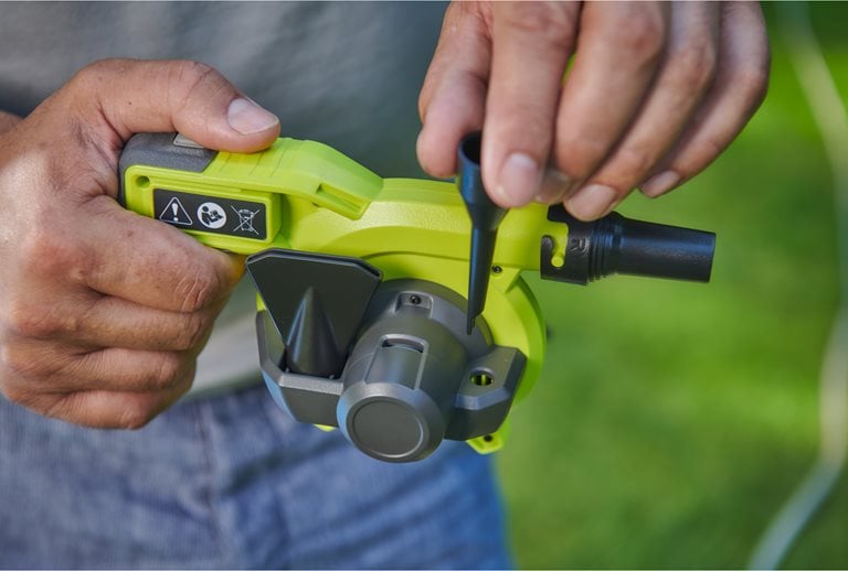 USB Lithium™ High Volume Inflator | RYOBI | RVI4-0