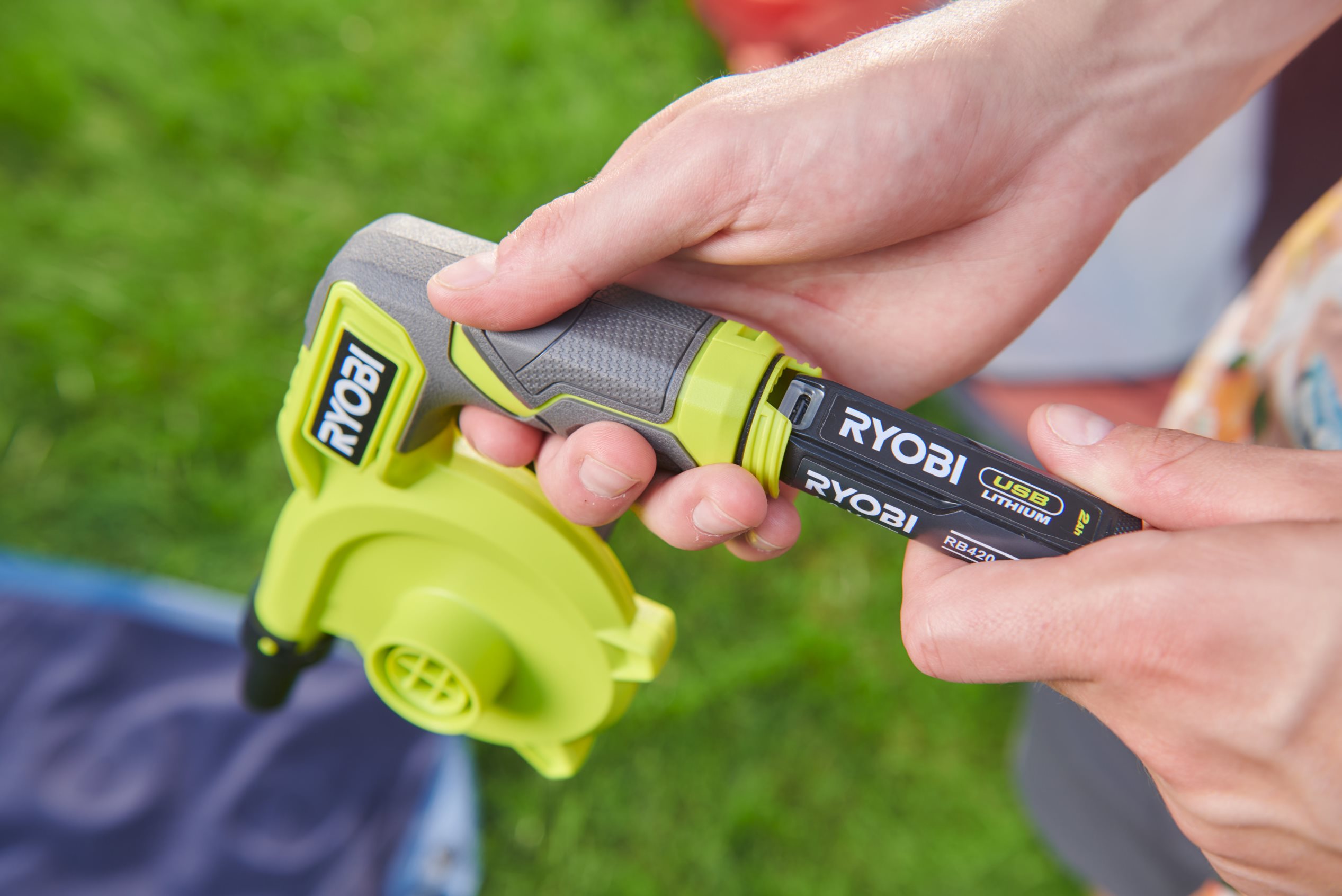 USB Lithium™ High Volume Inflator RYOBI RVI4-0 - Main Image