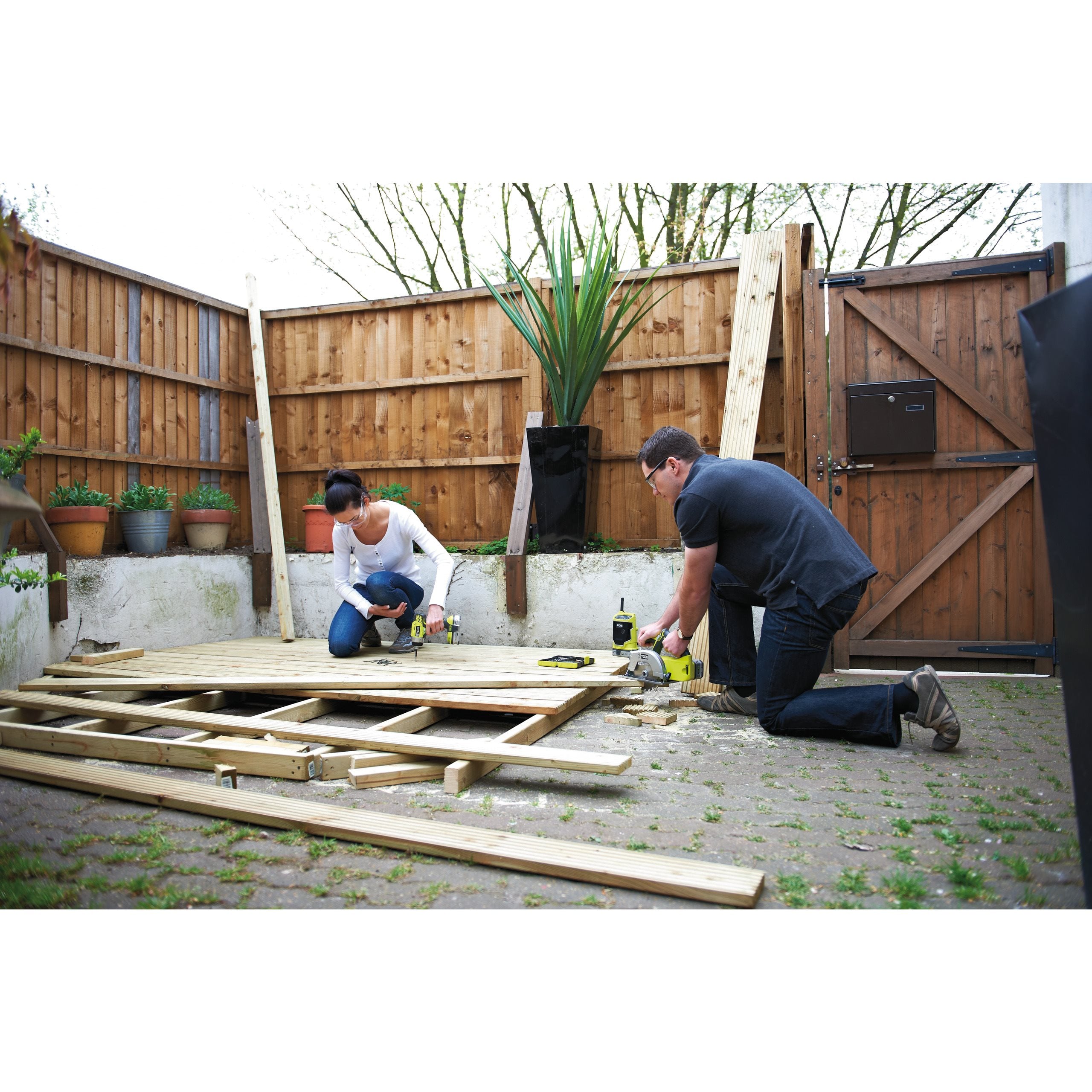 RYOBİ RWSL1801M Akülü Sunta Kesme (Akü Dahil Değildir.) (5133001164 RYOBİ RWSL1801M Akülü Sunta Kesme (Akü Dahil Değildir.) (5133001164
