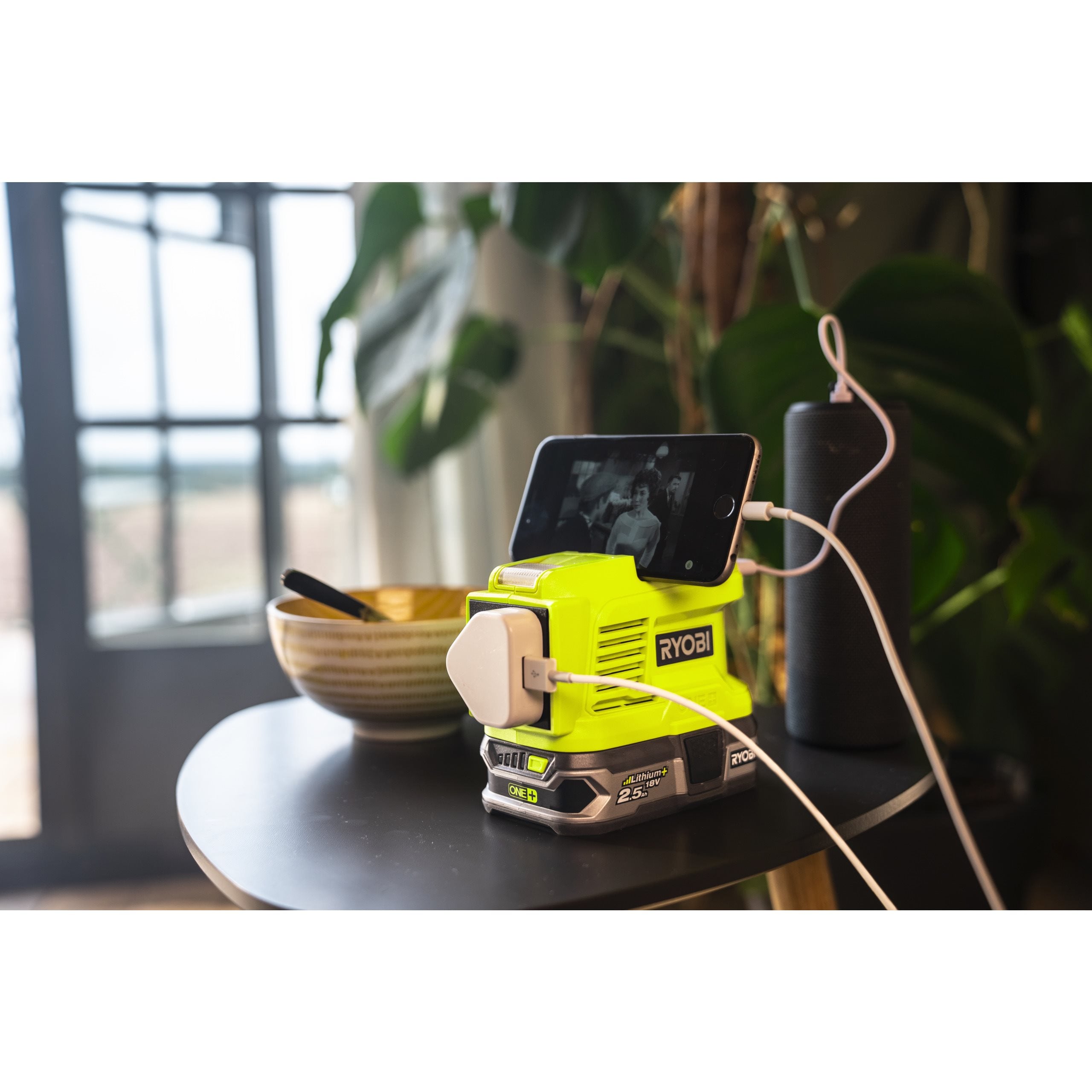 RYOBI 18 V ONE Akku-Wechselrichter RY18BI150A-0 RYOBI 18 V ONE Akku-Wechselrichter RY18BI150A-0