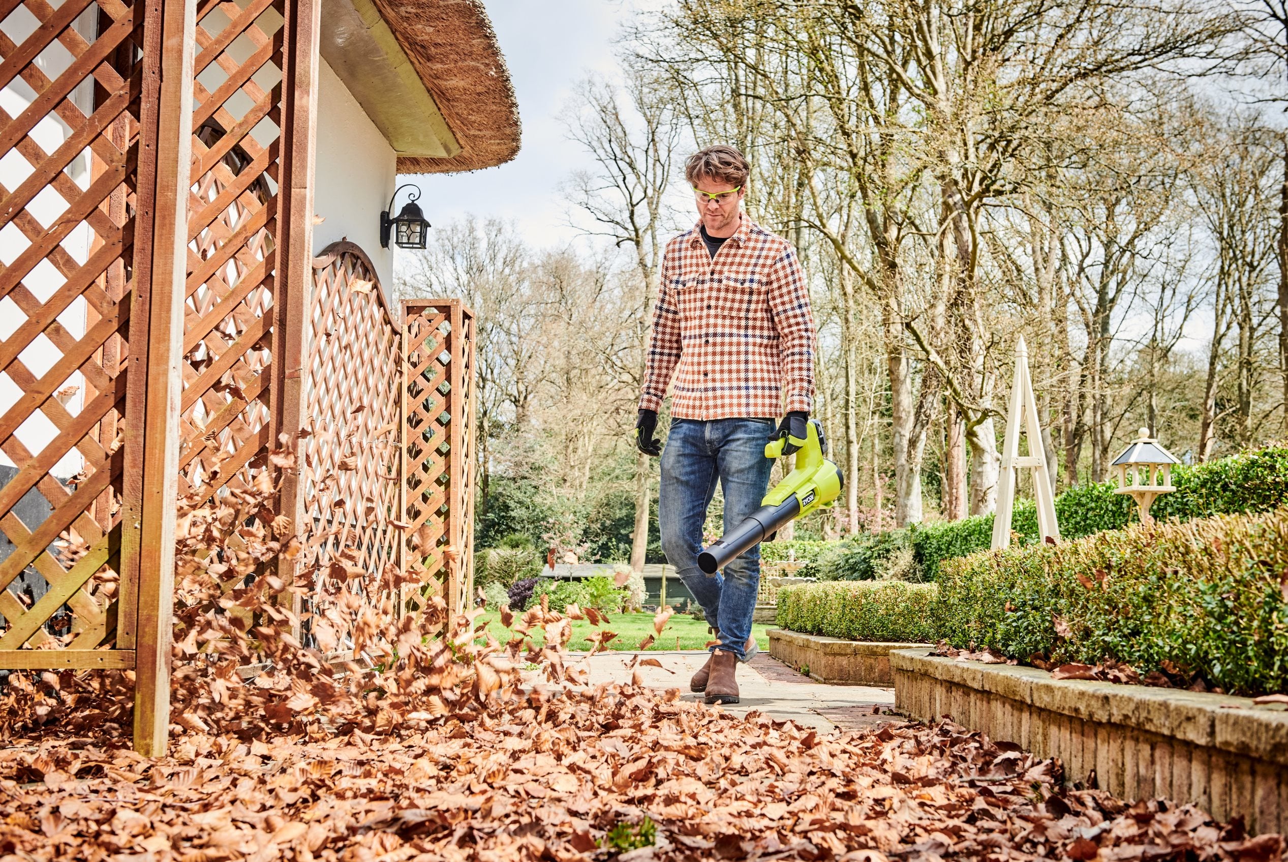 Ryobi RY18LMX40A-0 18V ONE Cordless 40cm Borstelloze Grasmaaier, Groen - Accu grasmaaier Ryobi RY18LMX40A-0 18V ONE Cordless 40cm Borstelloze Grasmaaier, Groen - Accu grasmaaier