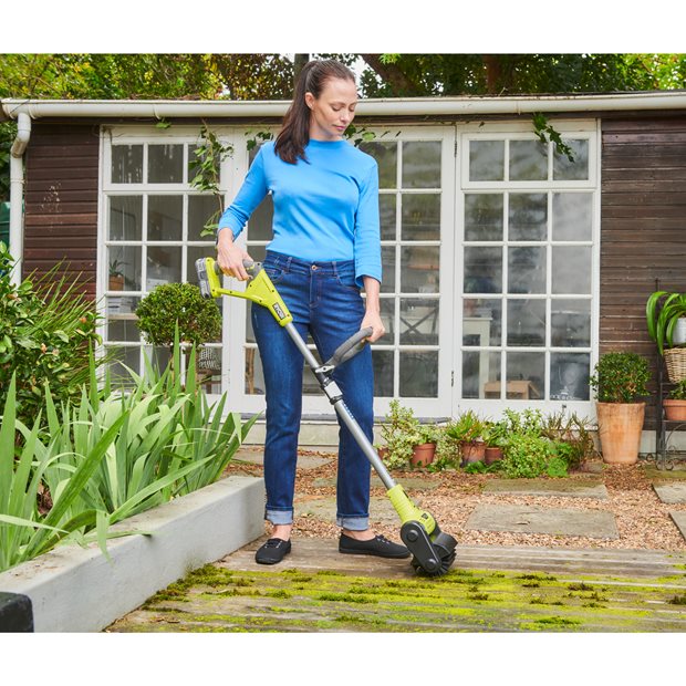 Patio Cleaner with Scrubbing Brush Cordless Ryobi RY18PCB0