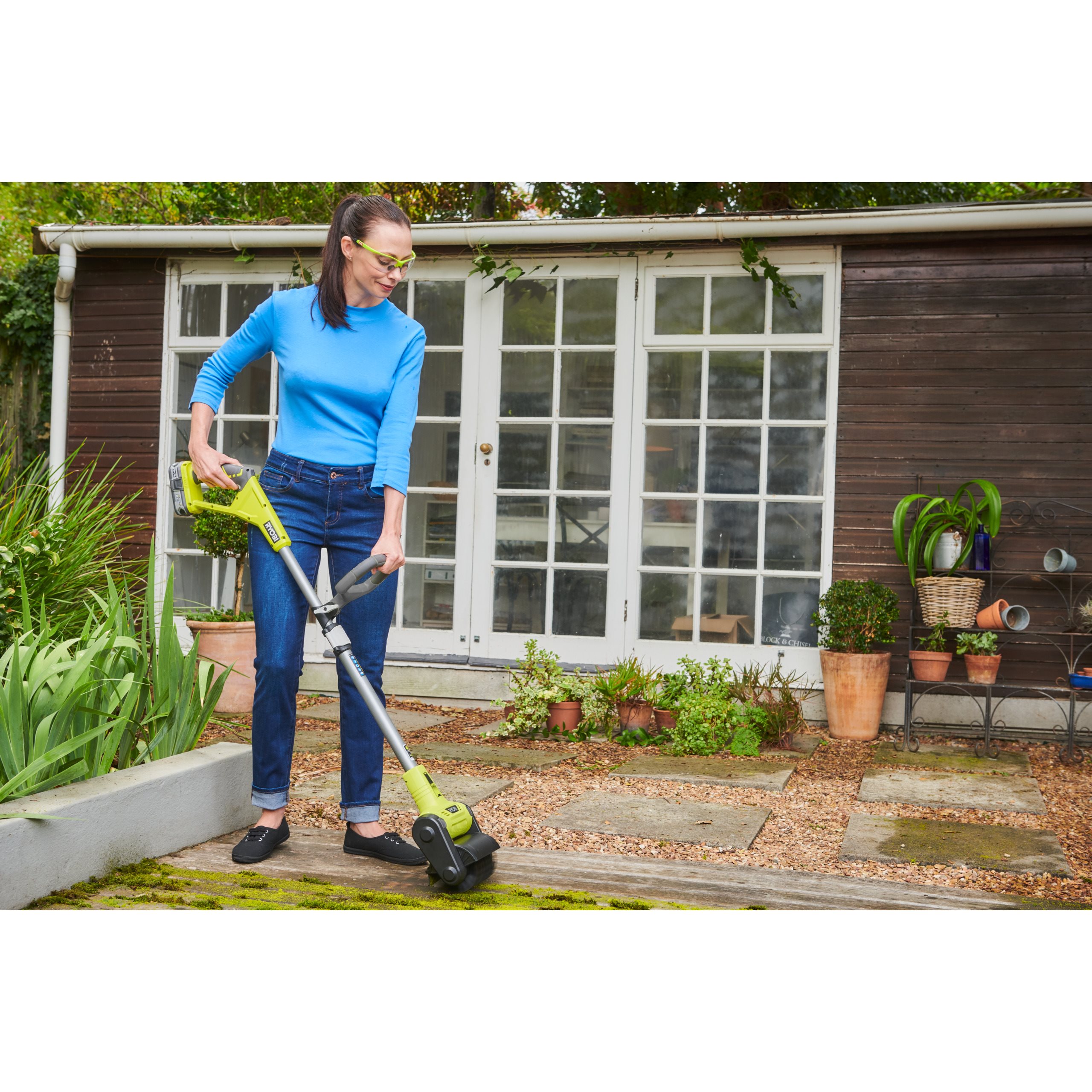 18V ONE+™ Cordless Patio Cleaner with Scrubbing Brush (1 x 2.0Ah)