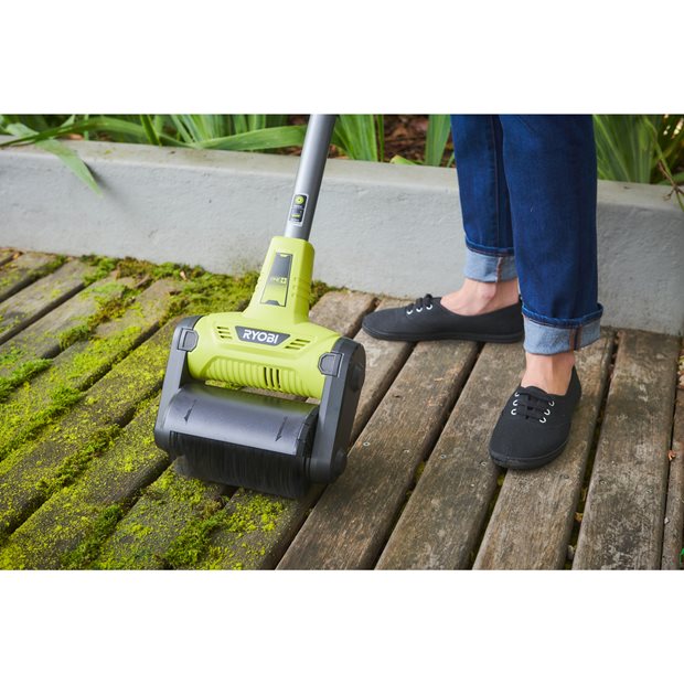 Patio Cleaner with Scrubbing Brush Cordless Ryobi RY18PCB120
