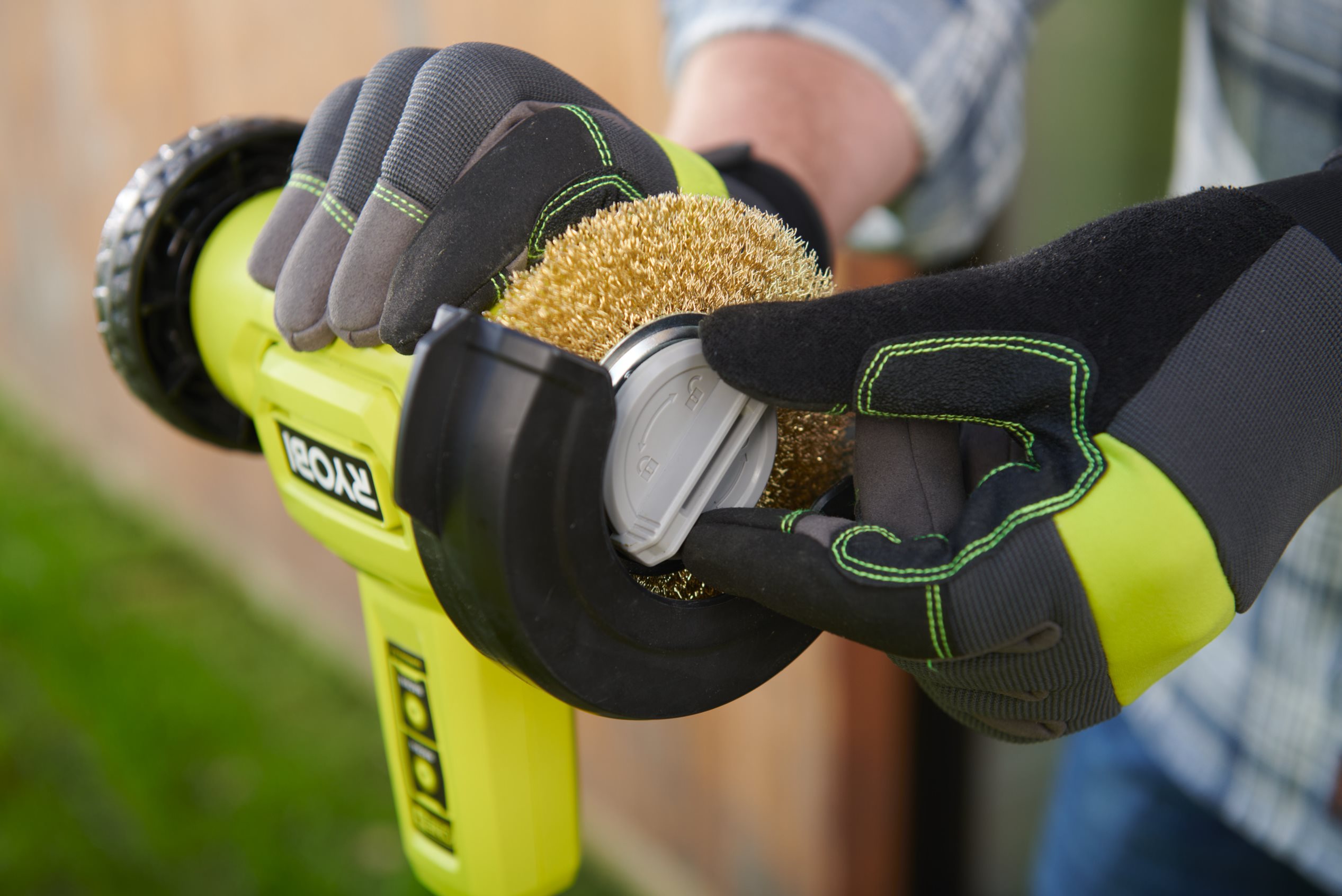 Pack RYOBI Nettoyeur de sol RY18PCB-0 - 18V One+ - Avec brosse Pack RYOBI Nettoyeur de sol RY18PCB-0 - 18V One+ - Avec brosse