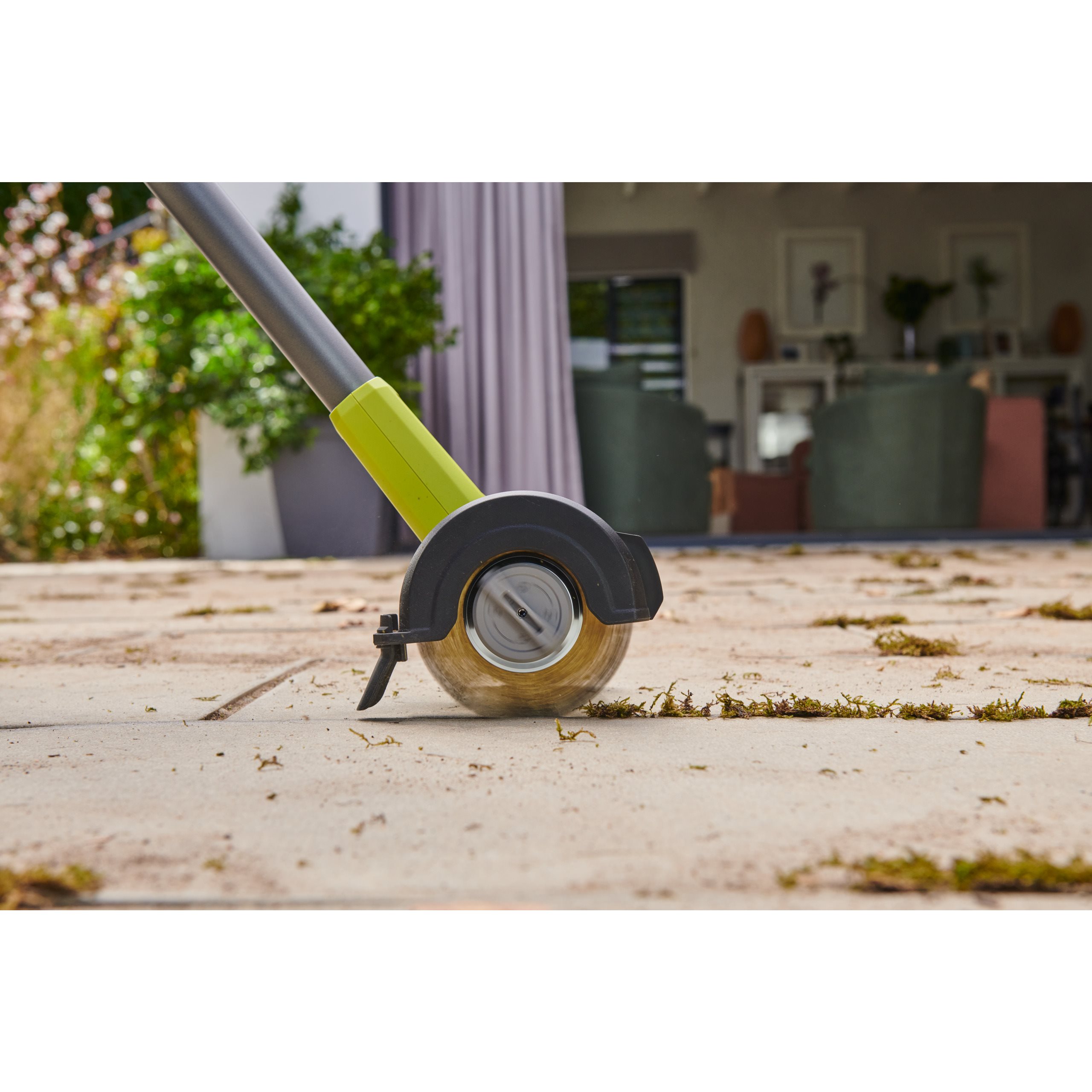 Cordless Patio Cleaner with Wire Brush | RYOBI | RY18PCC-120