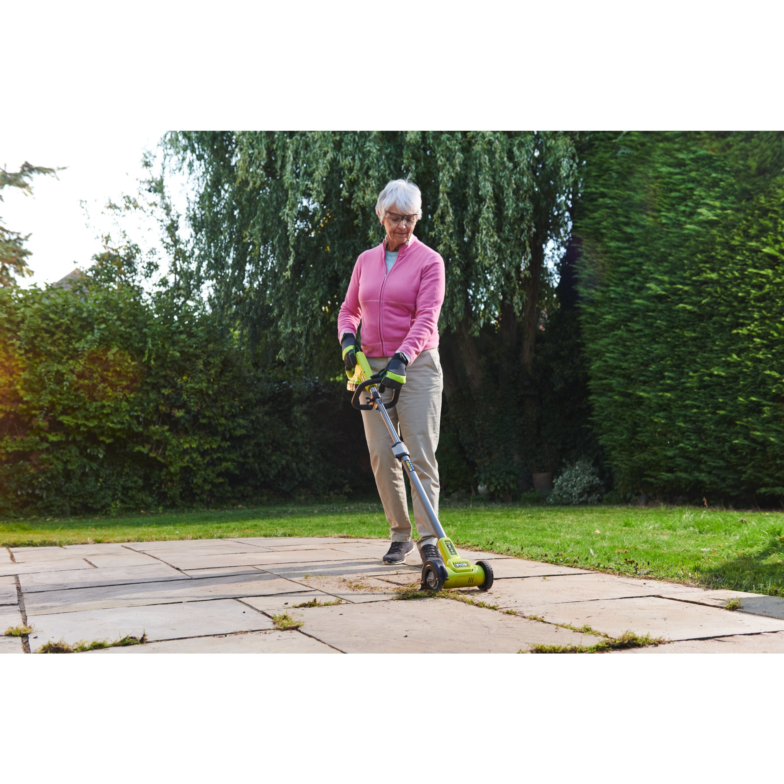 Cordless Patio Cleaner with Wire Brush | RYOBI | RY18PCC-140