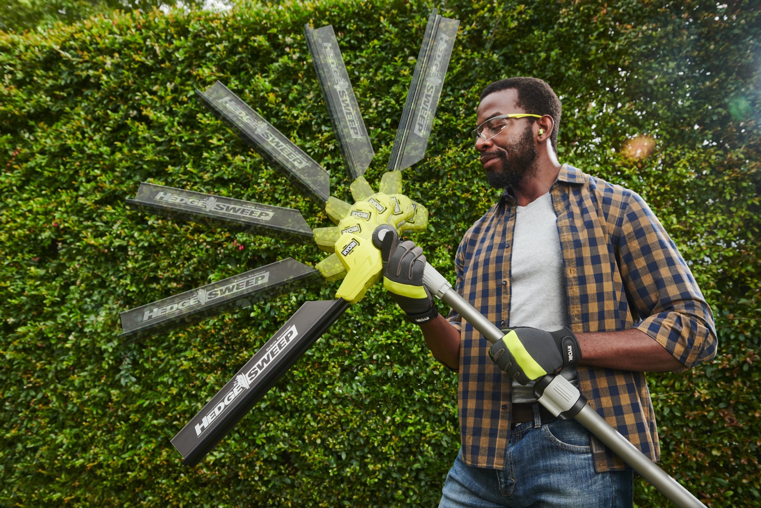 Cordless 3m Telescopic Pole Hedge Trimmer RYOBI RY18PHT40A 0 cordless-3m-telescopic-pole-hedge-trimmer-ryobi-ry18pht40a-0