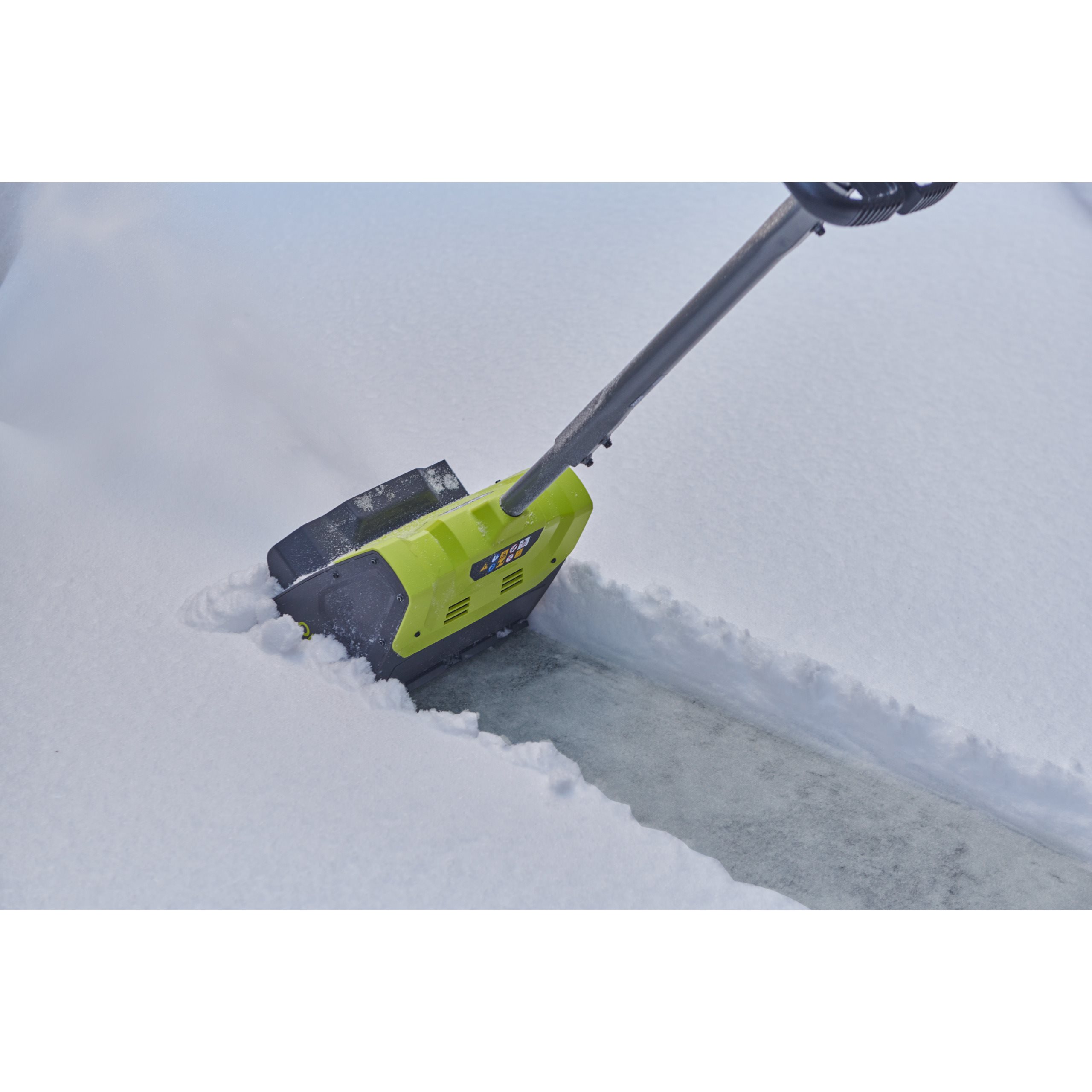Fraise à neige 18V RYOBI - largeur de travail 25 cm - profondeur
