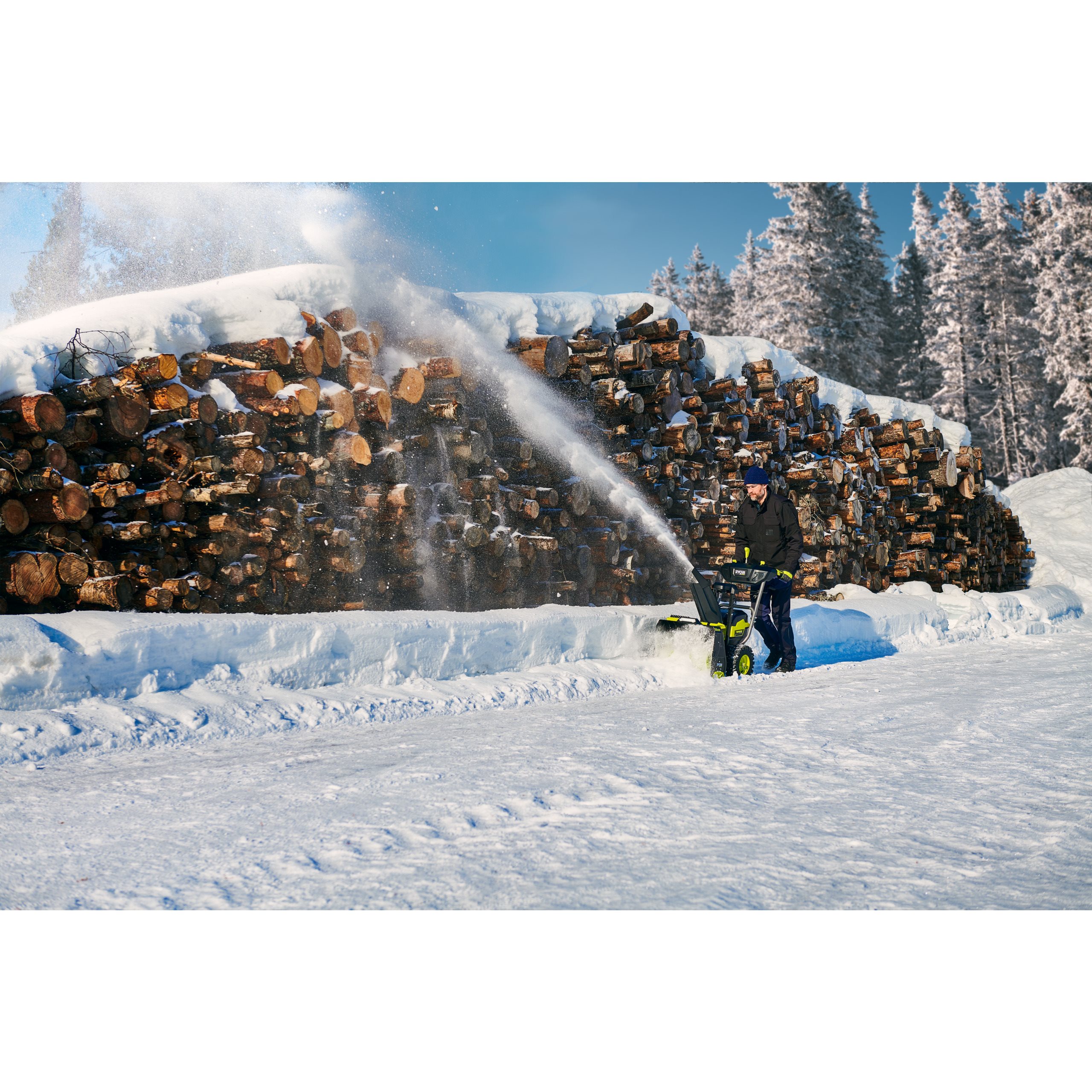 MAX POWER Børsteløs To-trinns 56cm Snøfreser (2 x 5.0Ah) | Ryobi