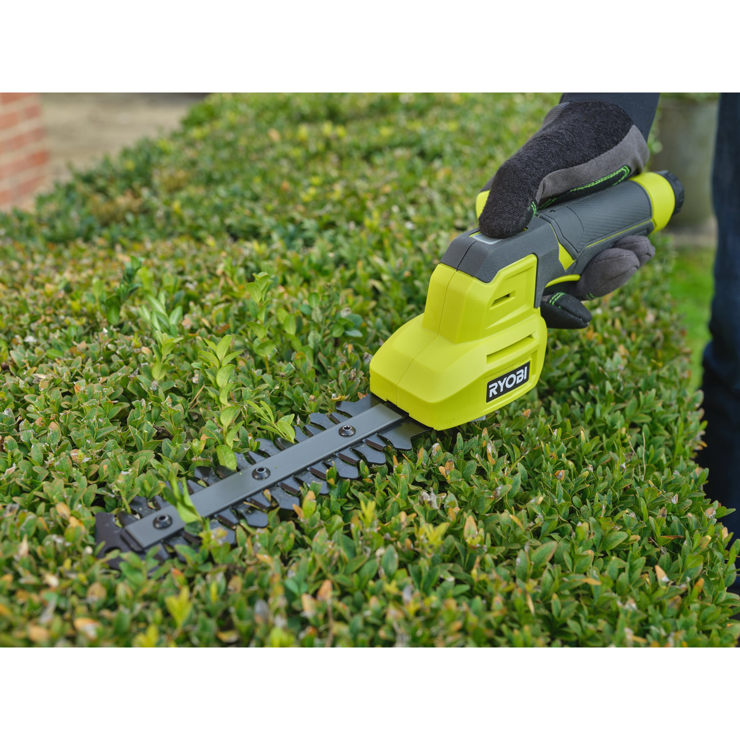 Cordless USB Lithium™ 2-in-1 Shear Shrubber | RYOBI | RY4CGSA-120